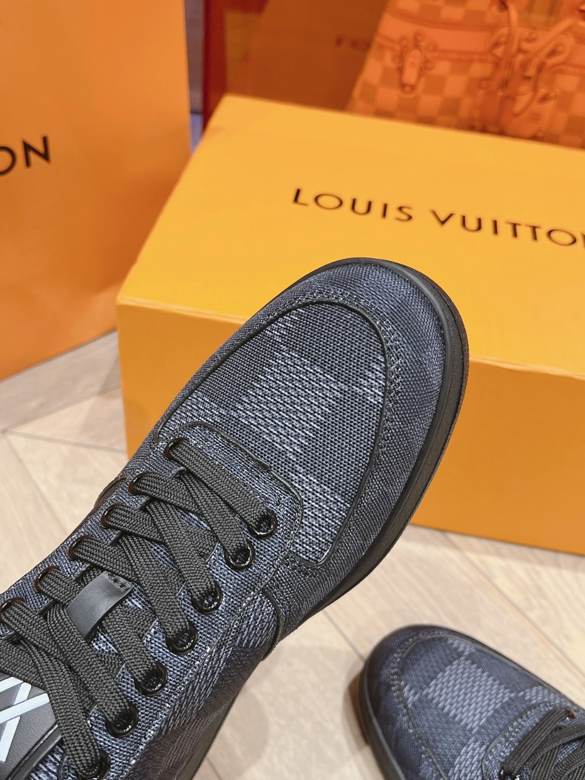 015 38123127 size 39-45