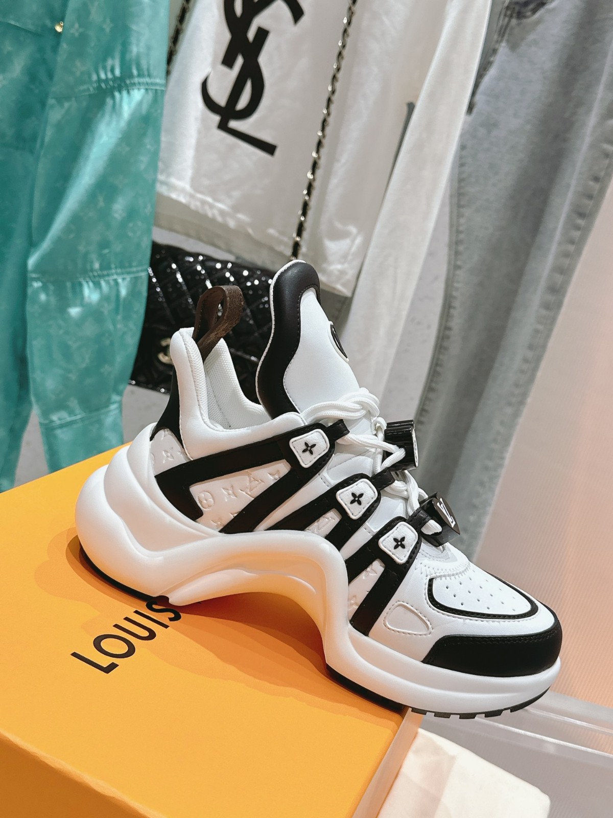011 42123138 size 35-41