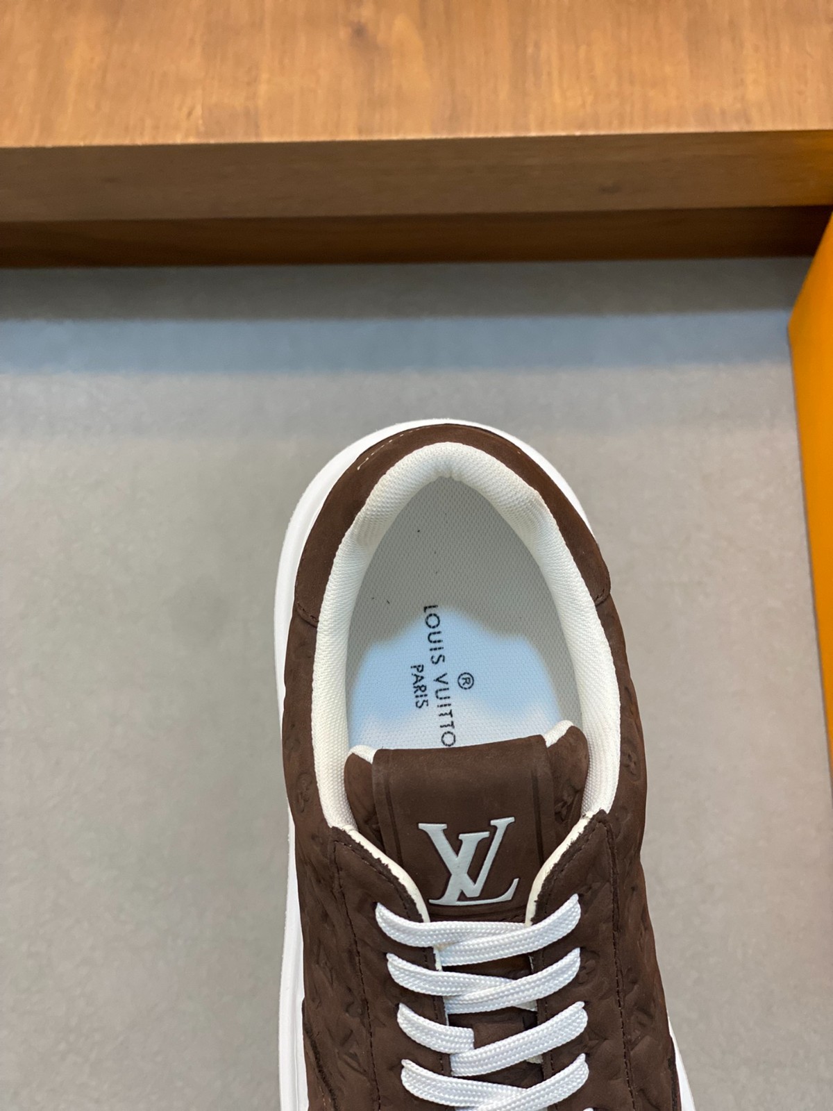 010 40123136 size 38-45