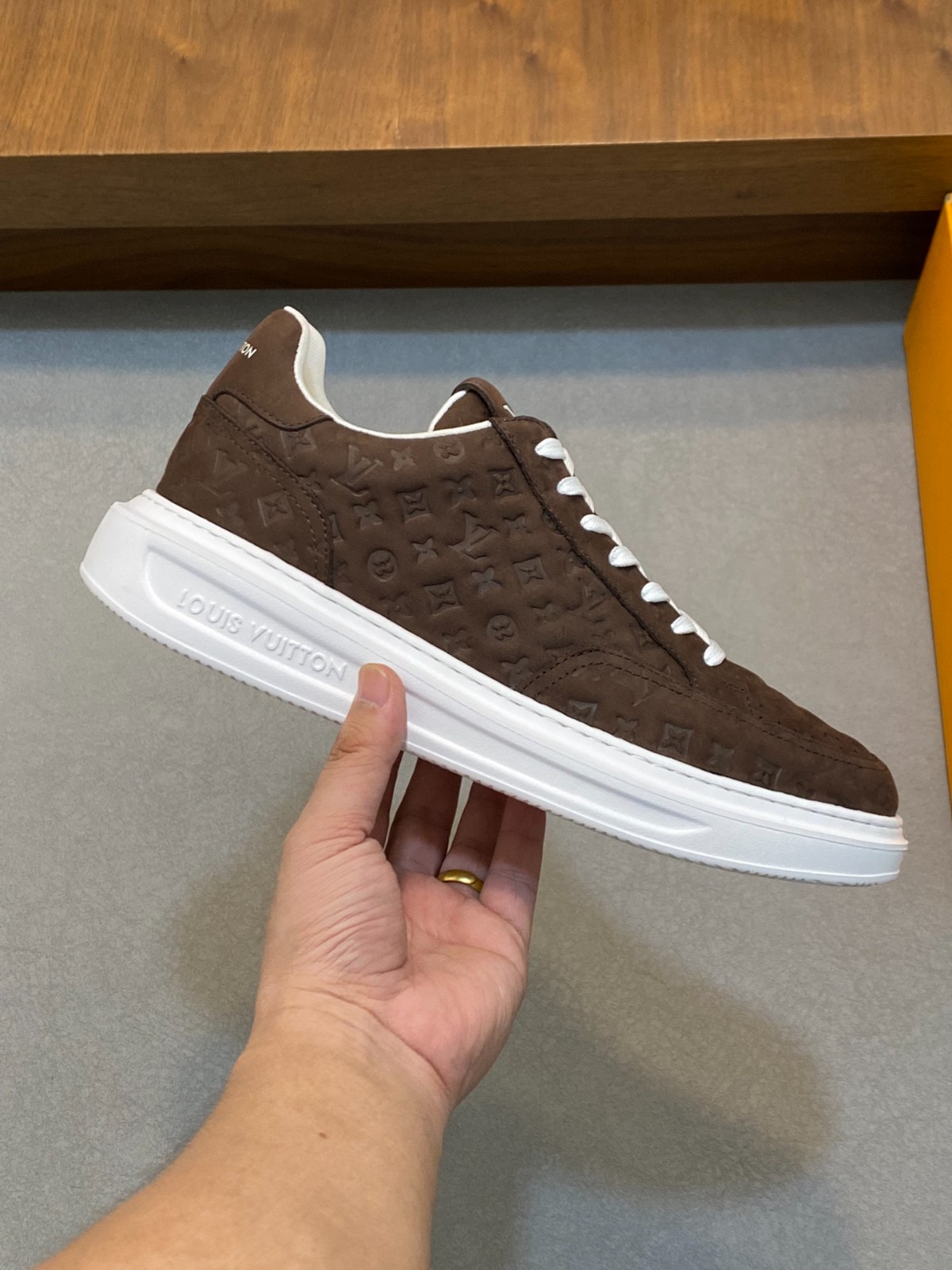 010 40123136 size 38-45