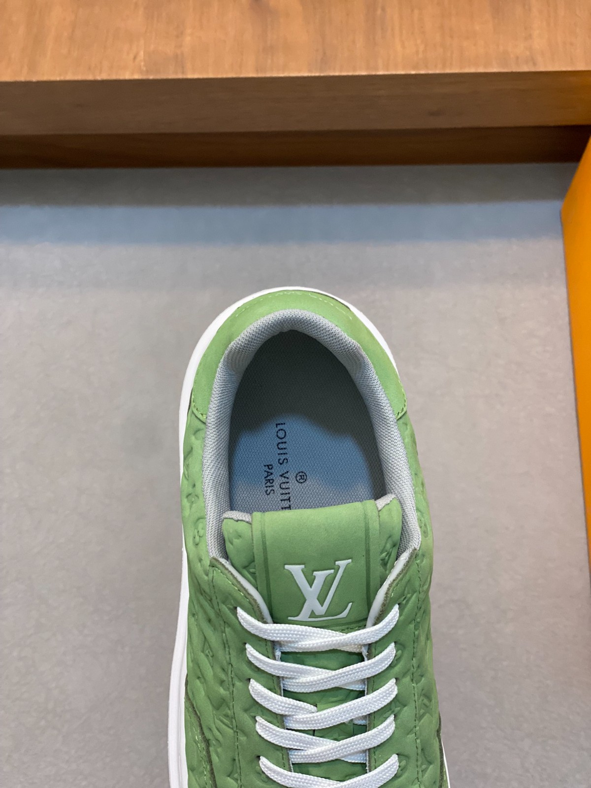 008 40123136 size 38-45