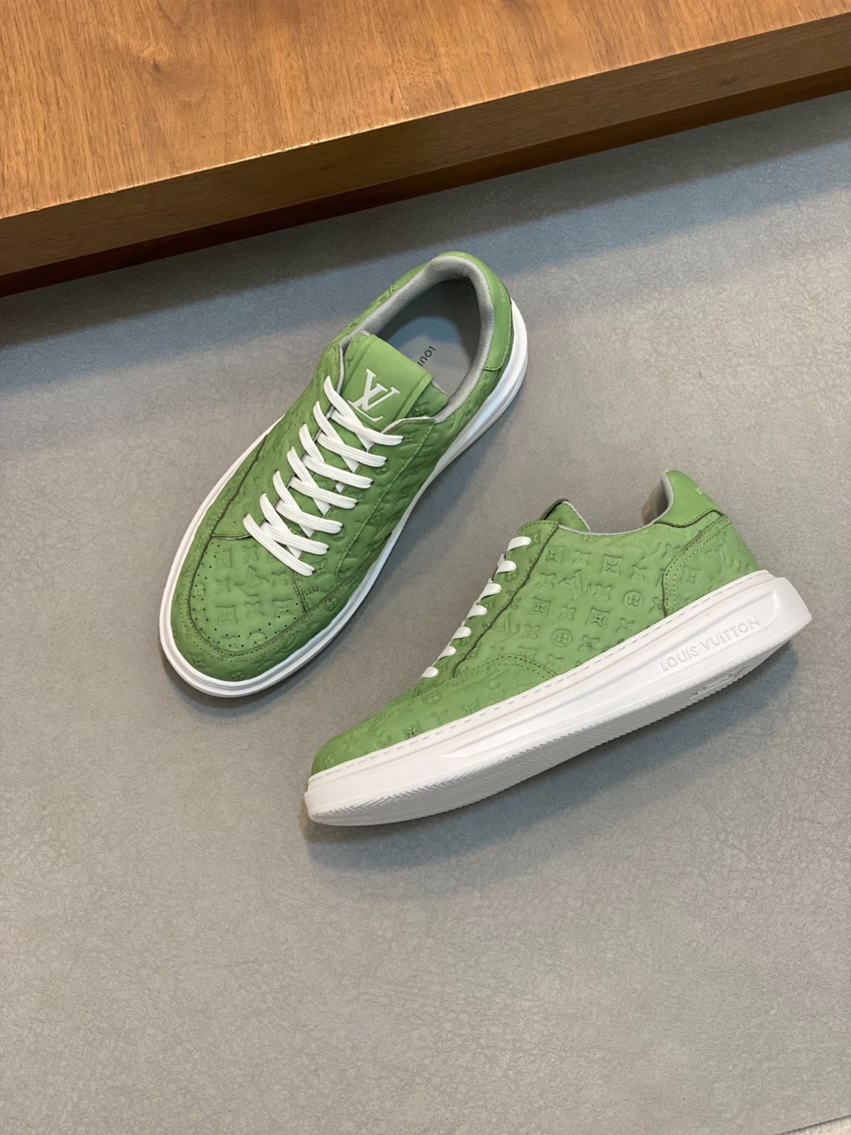 008 40123136 size 38-45