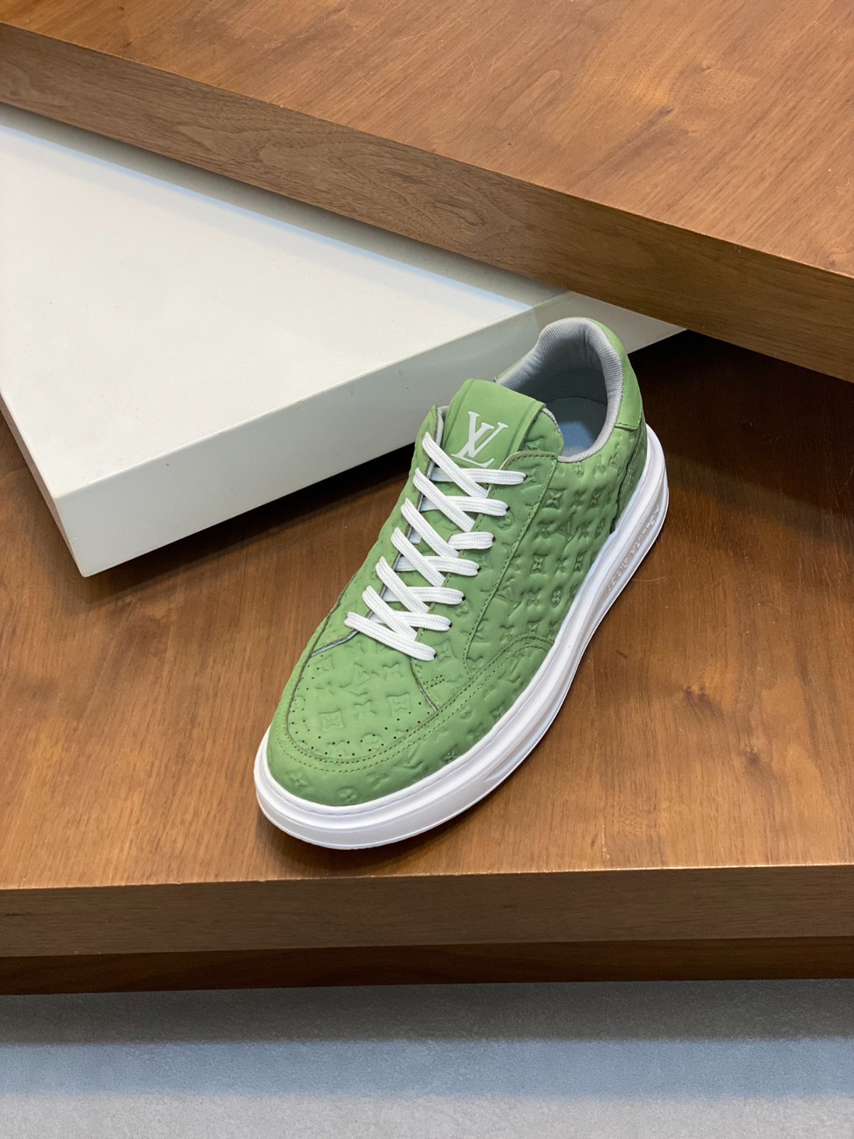008 40123136 size 38-45