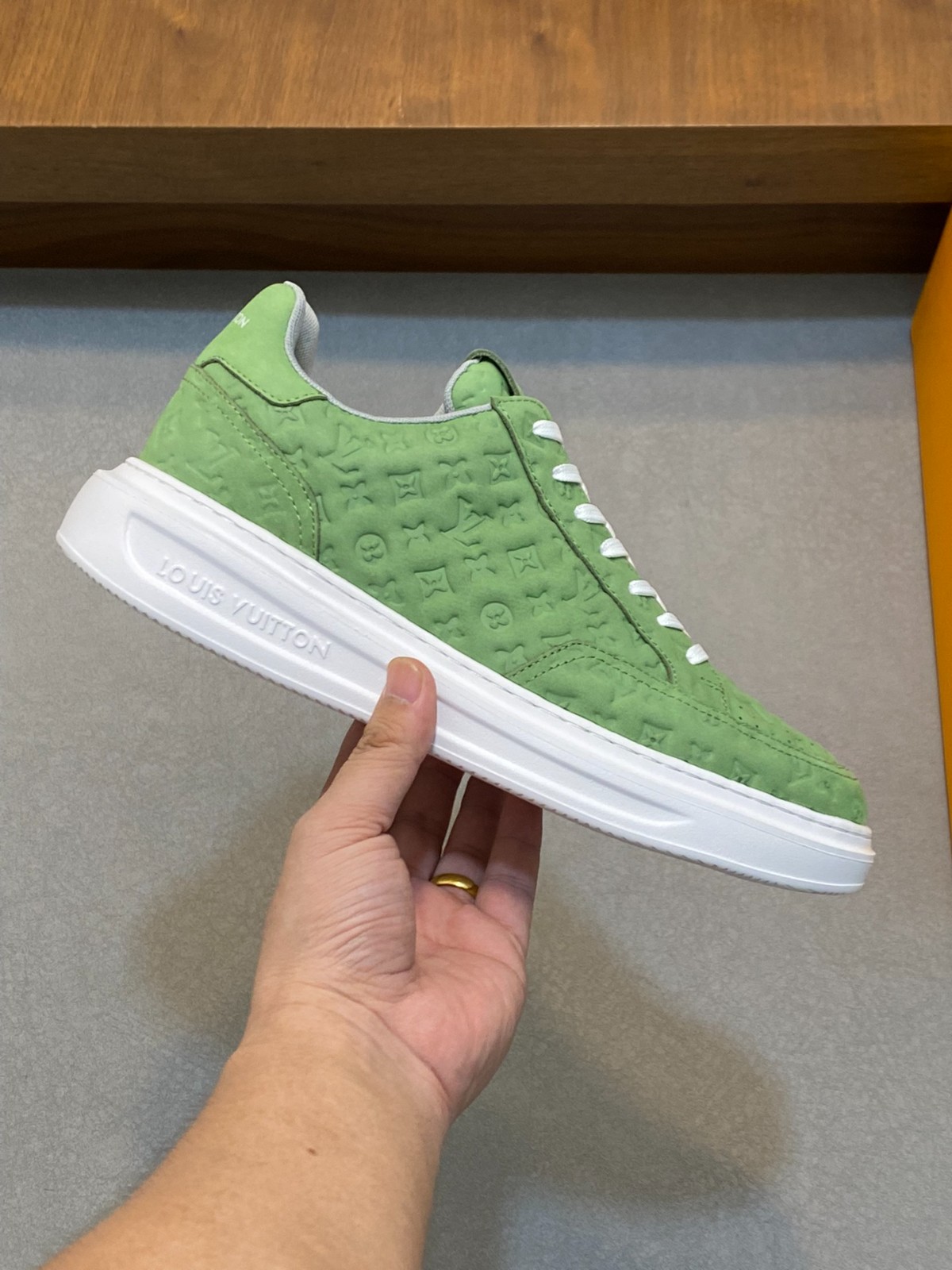 008 40123136 size 38-45