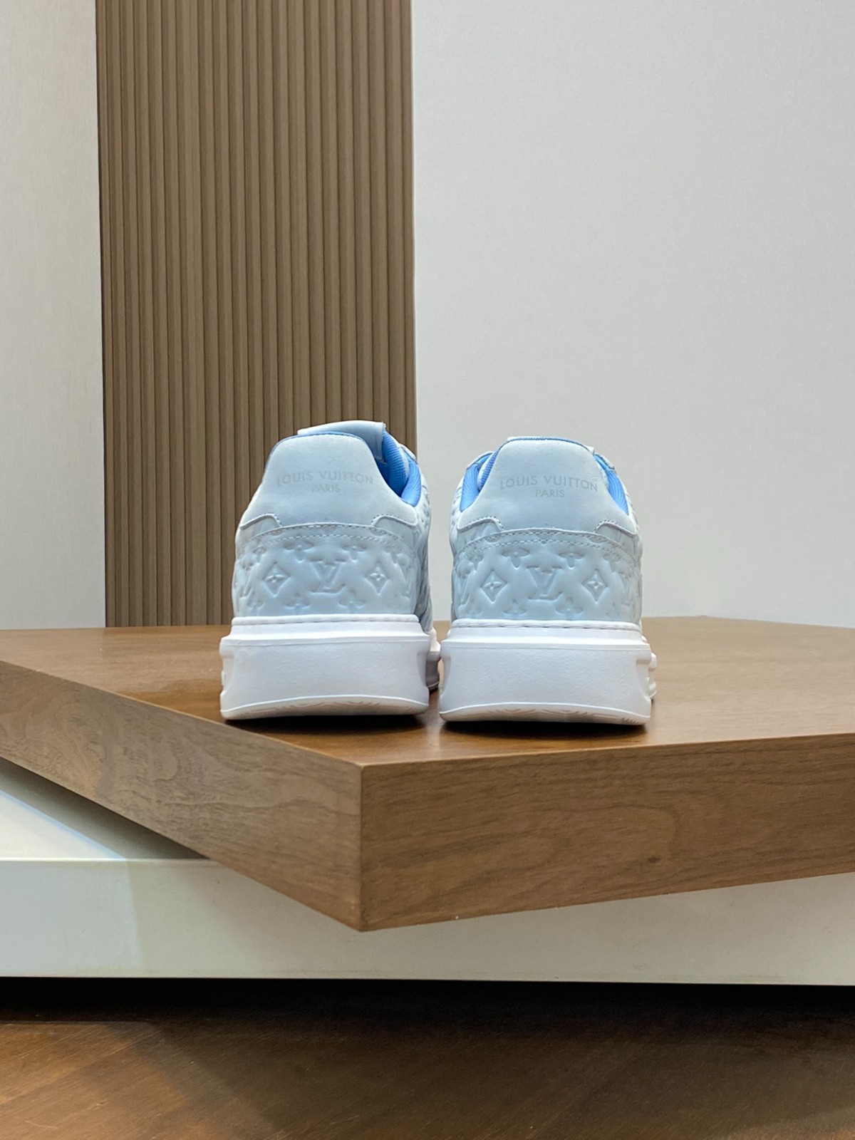 007 40123136 size 38-45
