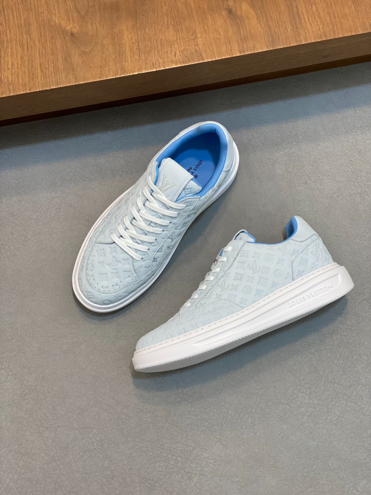 007 40123136 size 38-45