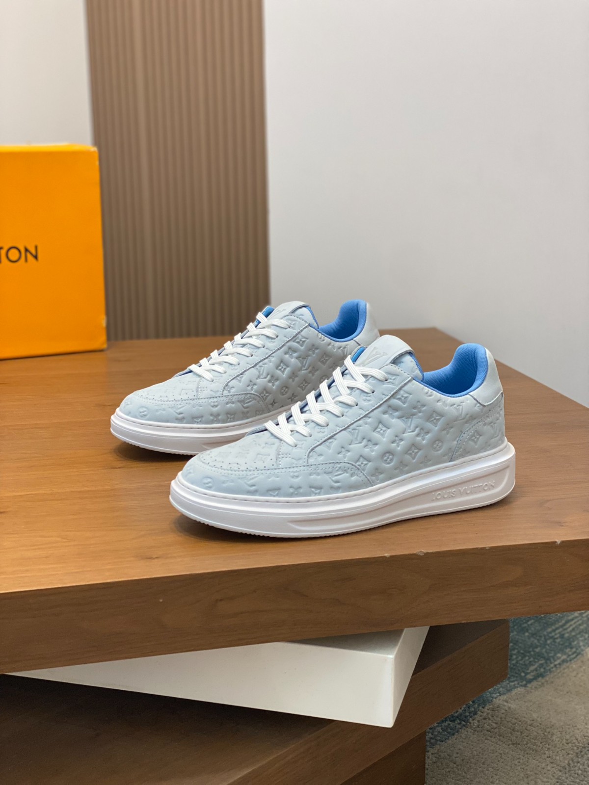 007 40123136 size 38-45