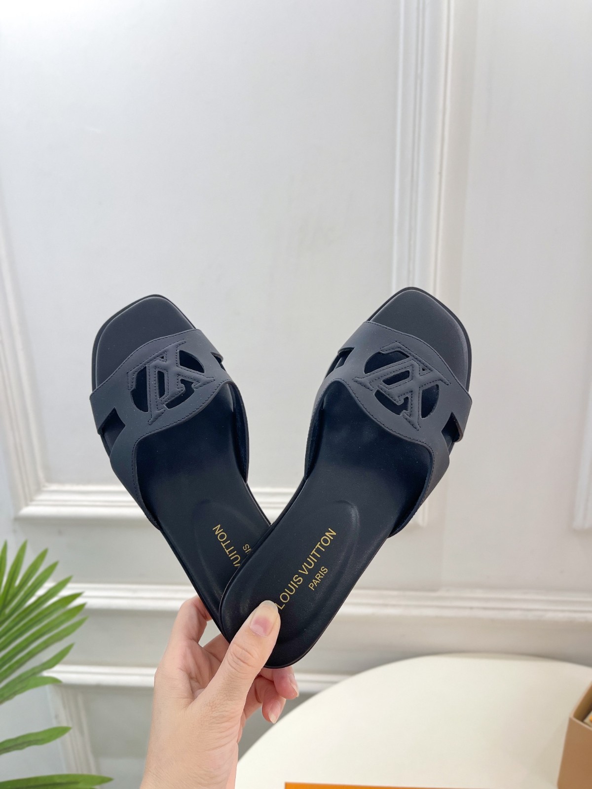 082 30123108 size 35-42