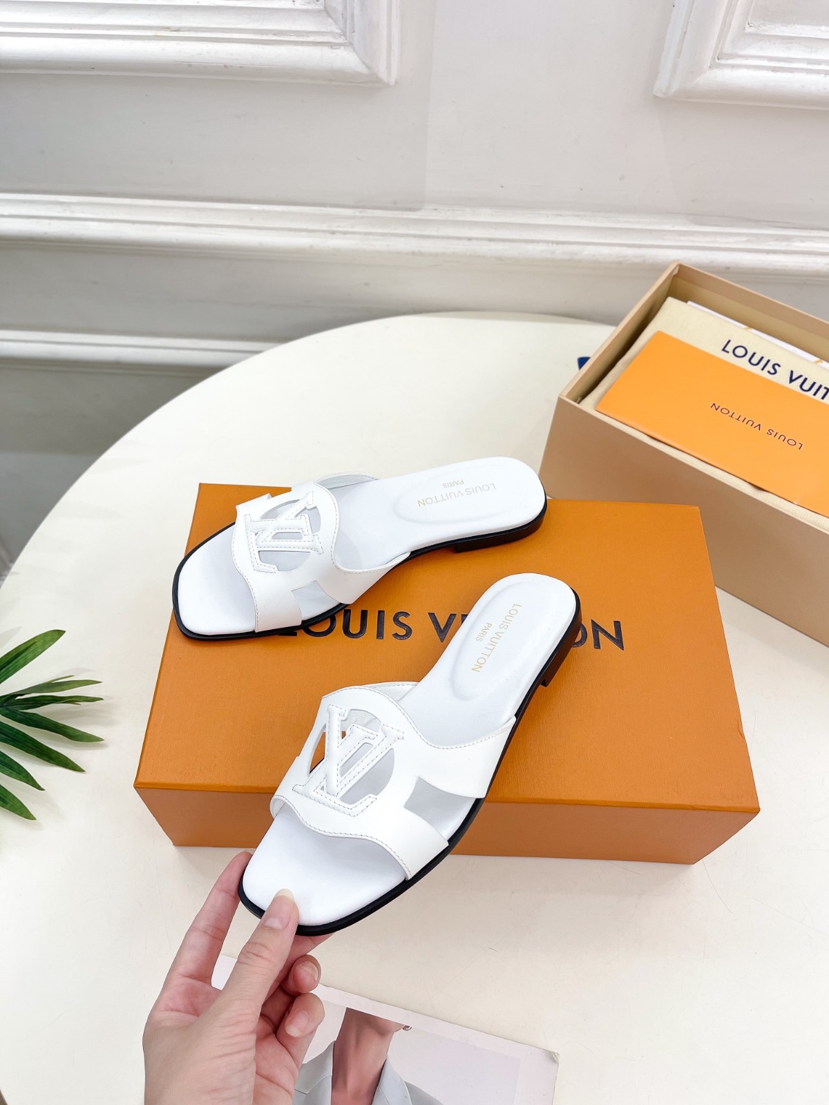 081 30123108 size 35-42