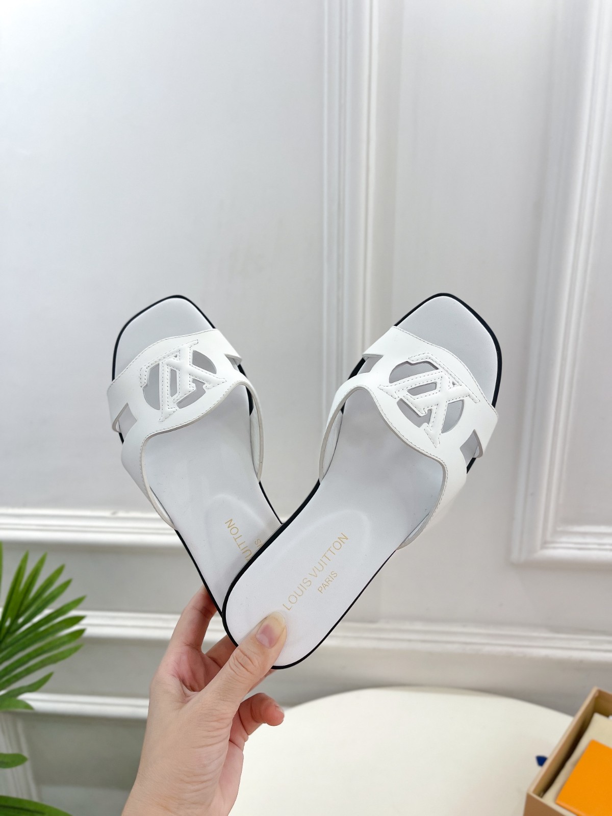 081 30123108 size 35-42