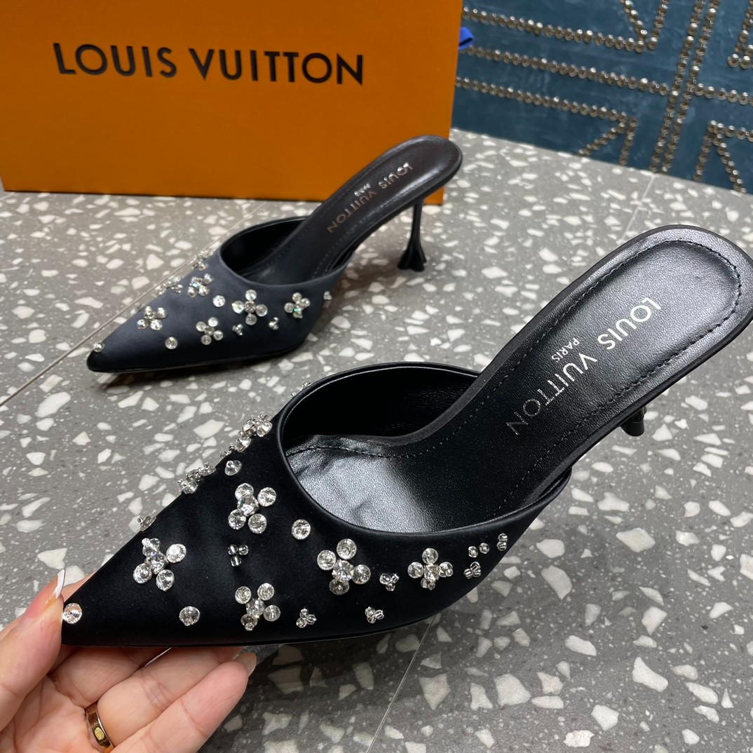 060 32123111 size 35-42