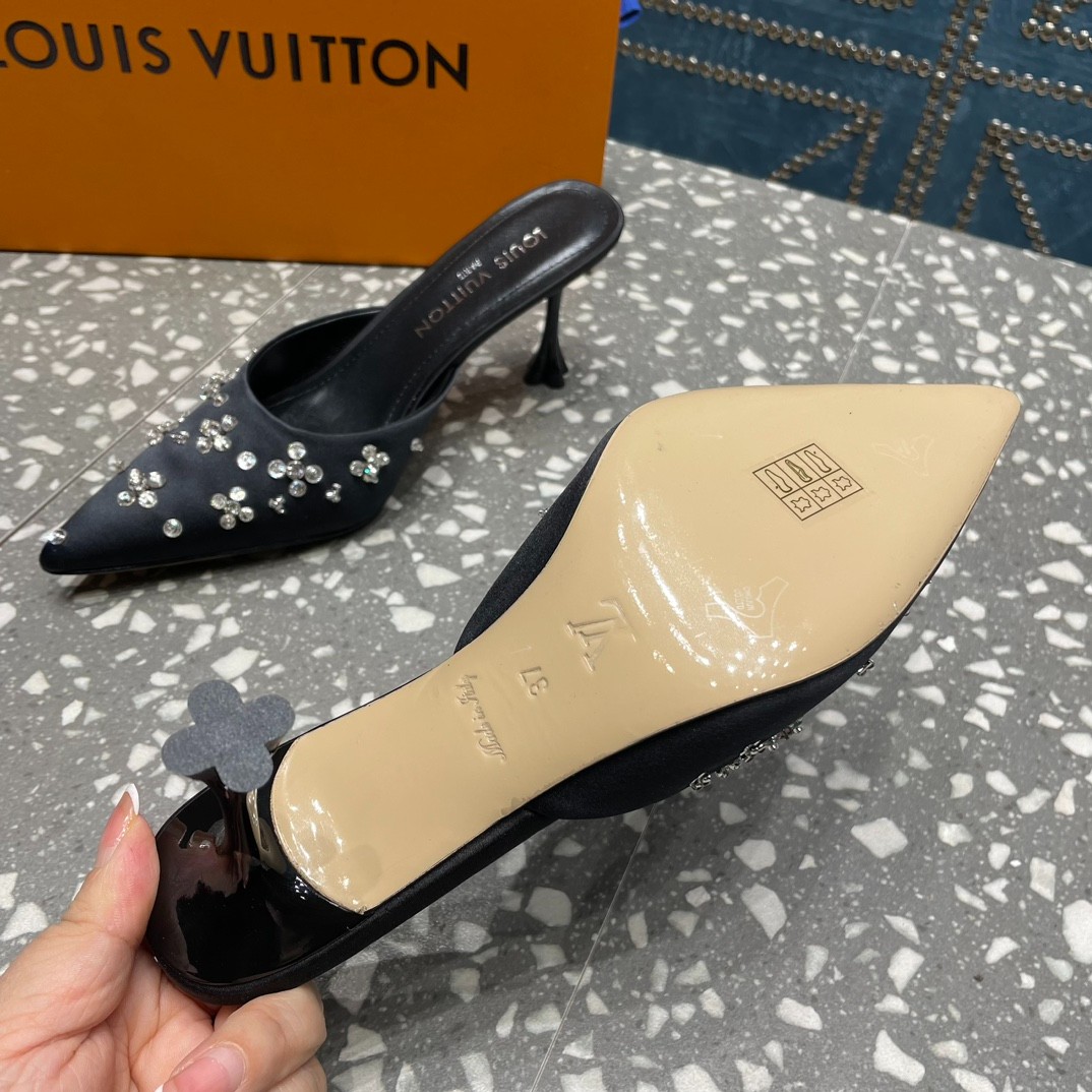 060 32123111 size 35-42
