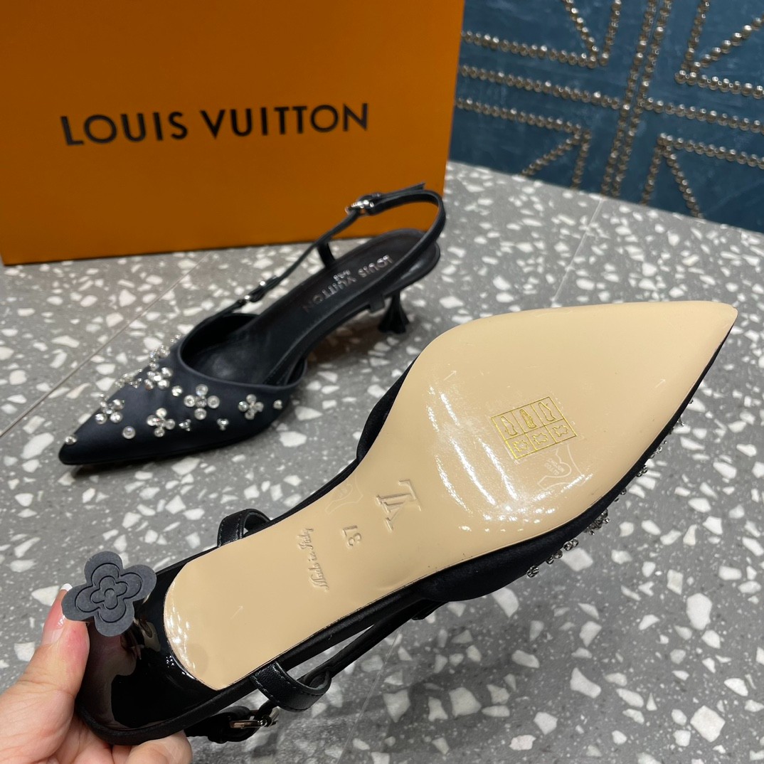 058 32123111 size 35-42