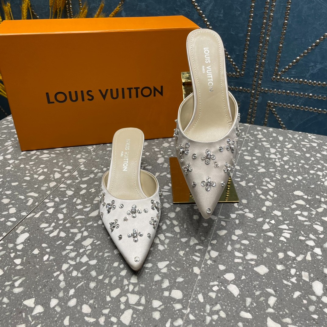 057 32123111 size 35-42