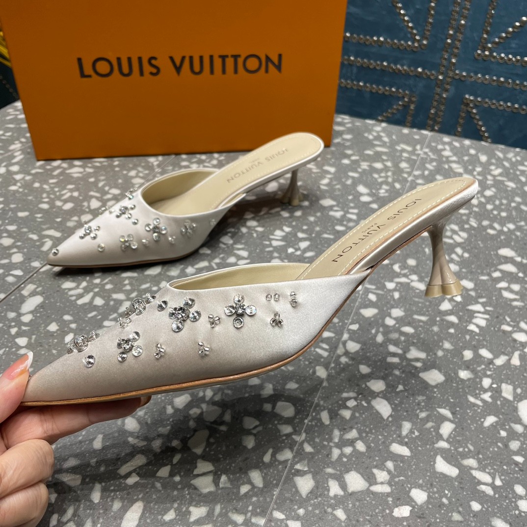 057 32123111 size 35-42