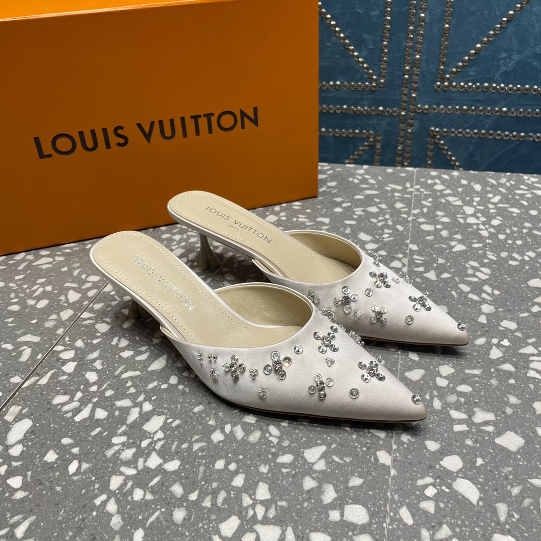 057 32123111 size 35-42