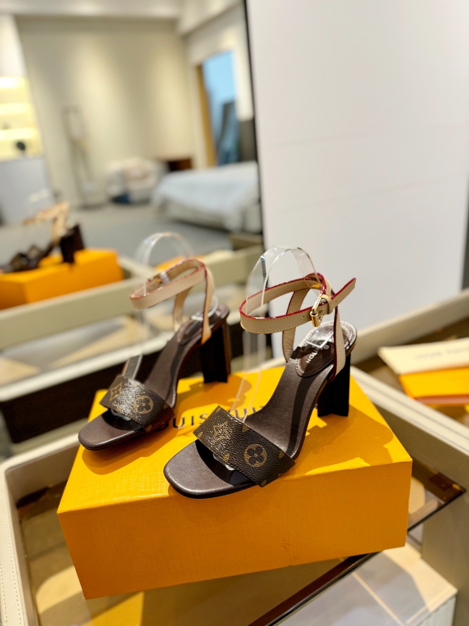 055 35123127 size 35-42