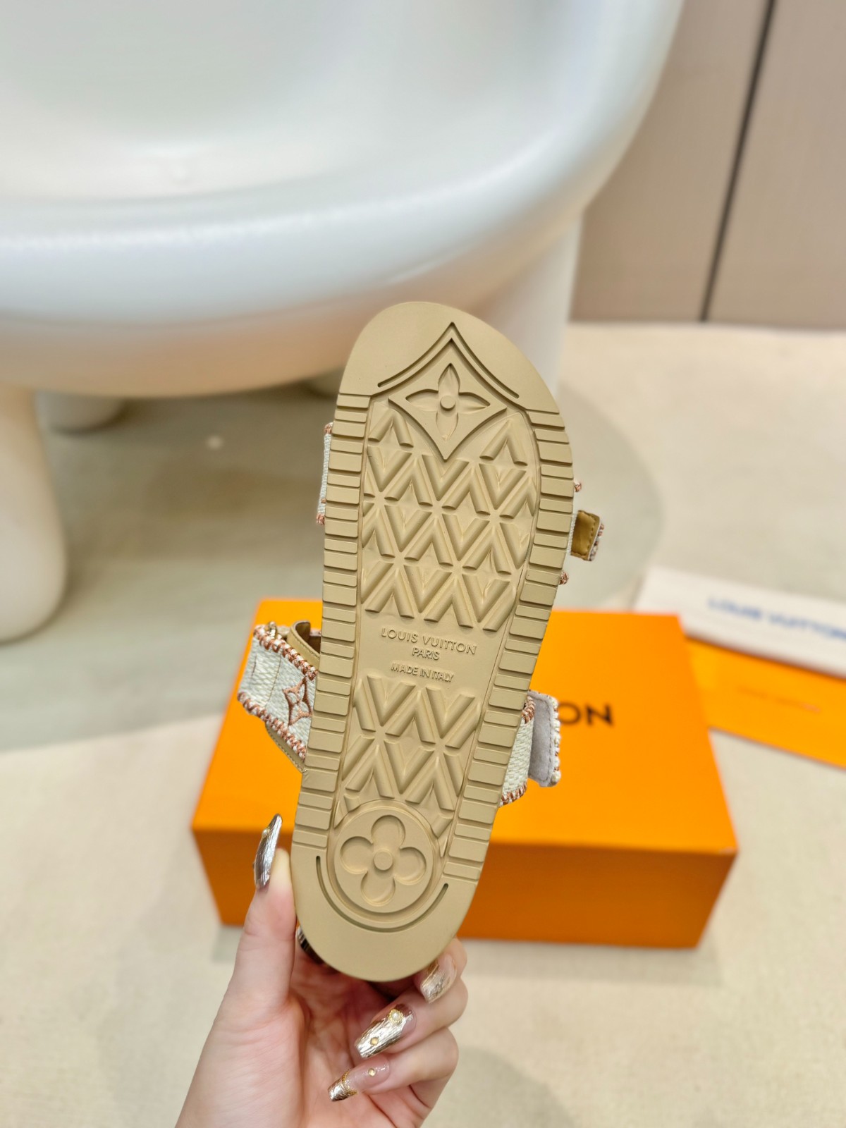 043 24123102 size 35-43