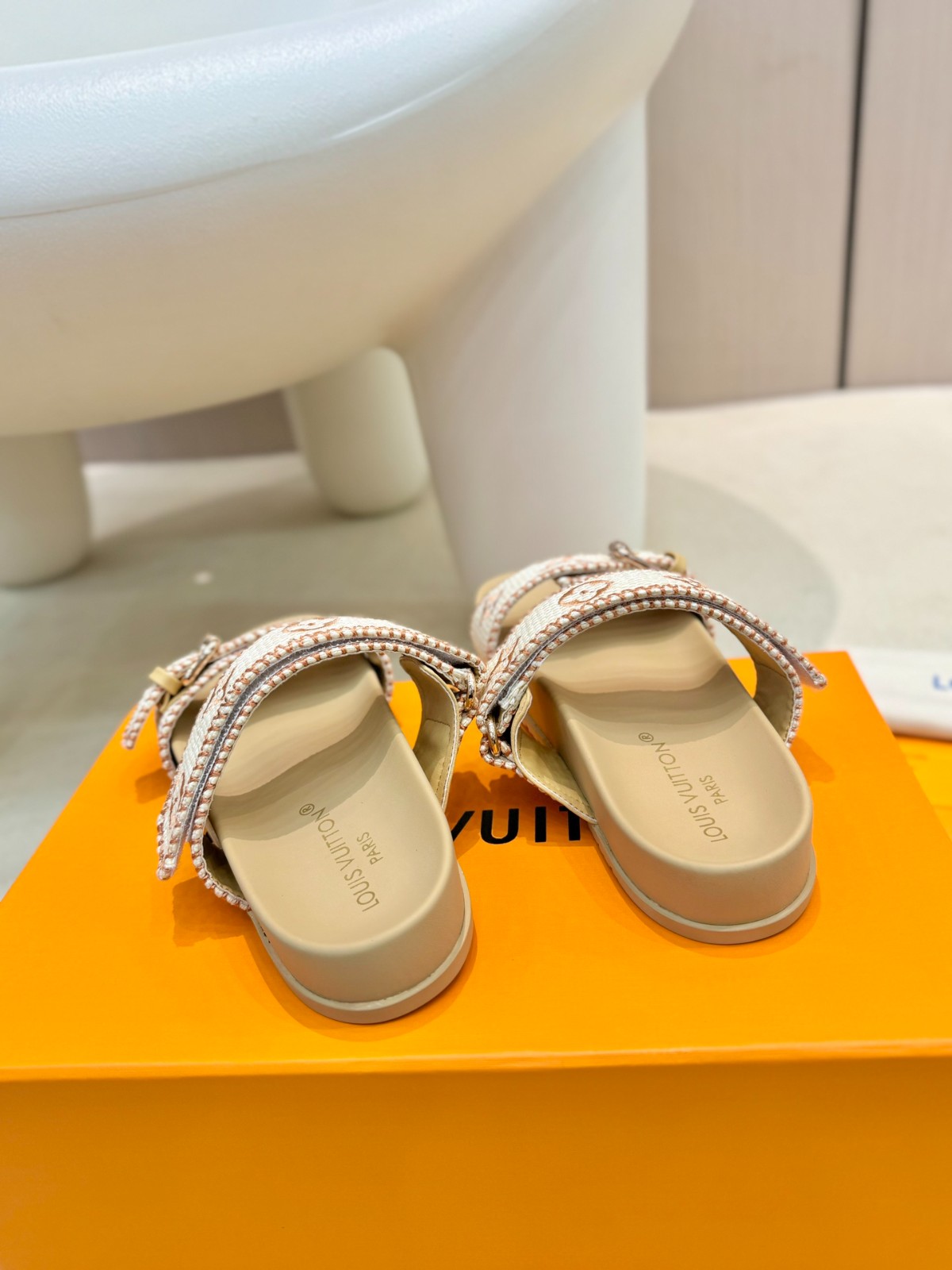 043 24123102 size 35-43