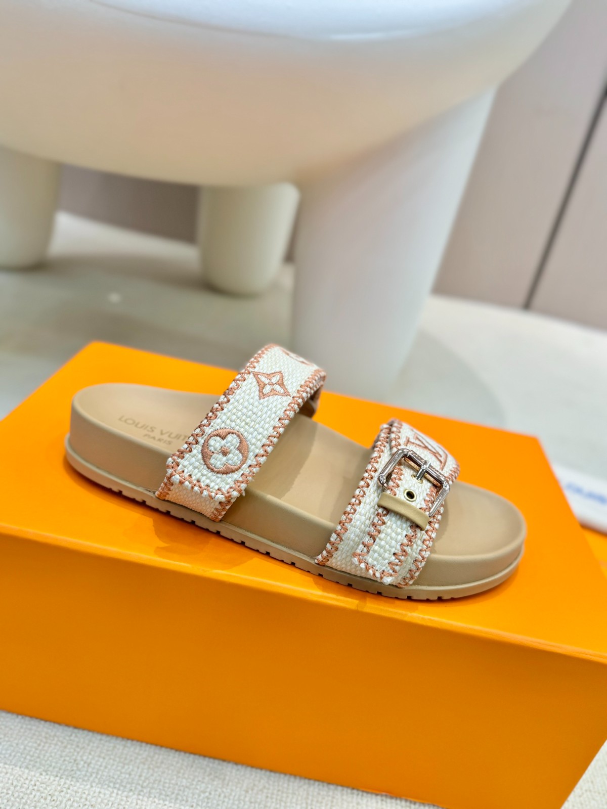 043 24123102 size 35-43