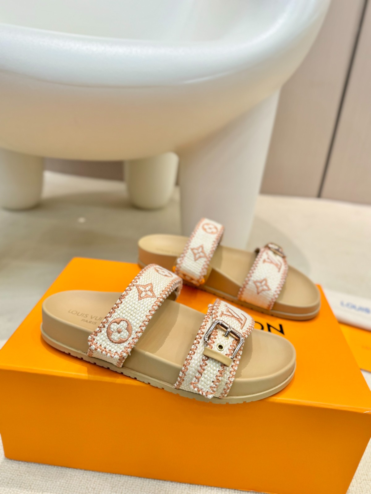 043 24123102 size 35-43