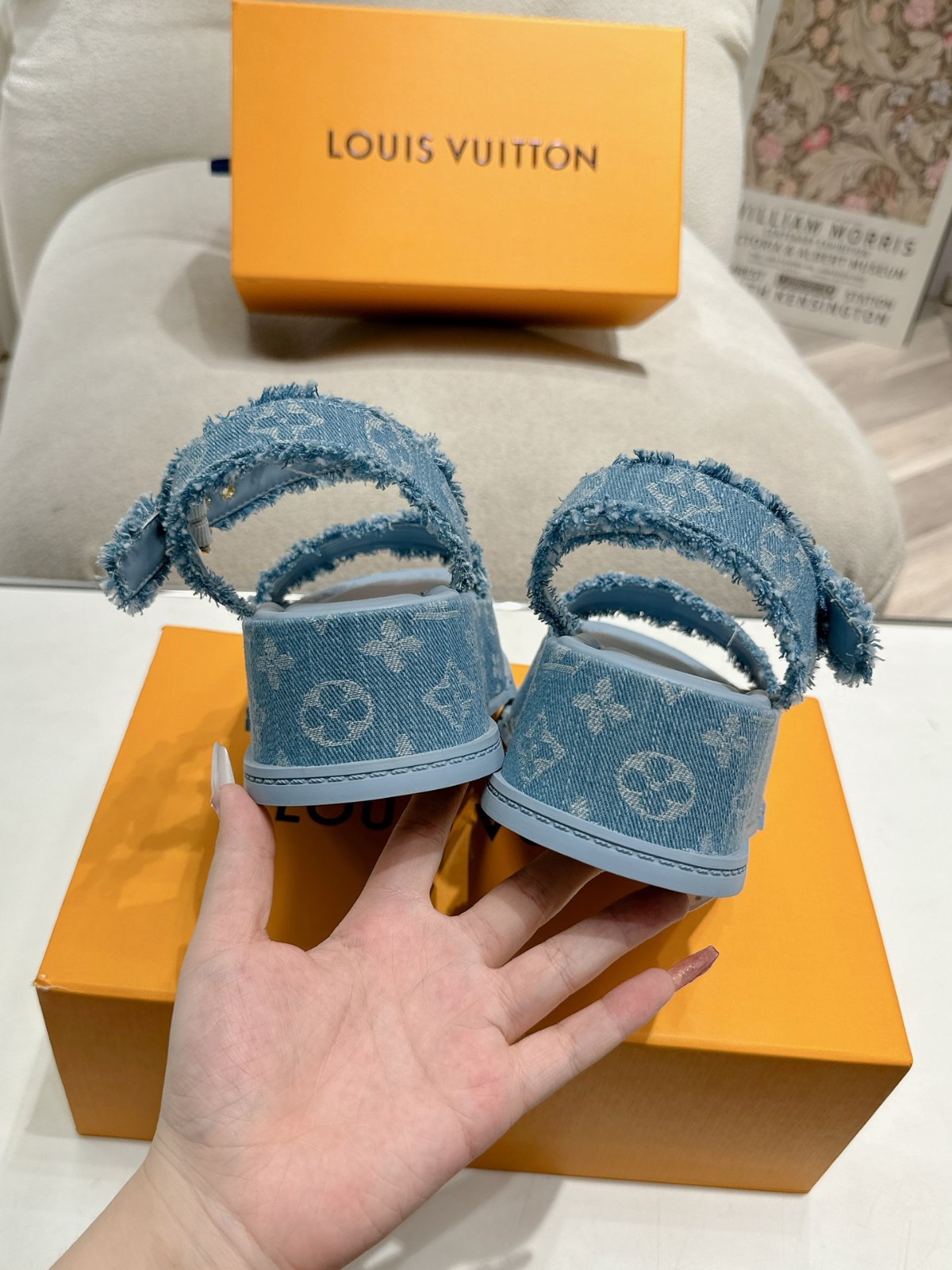 033 26123104 size 35-42