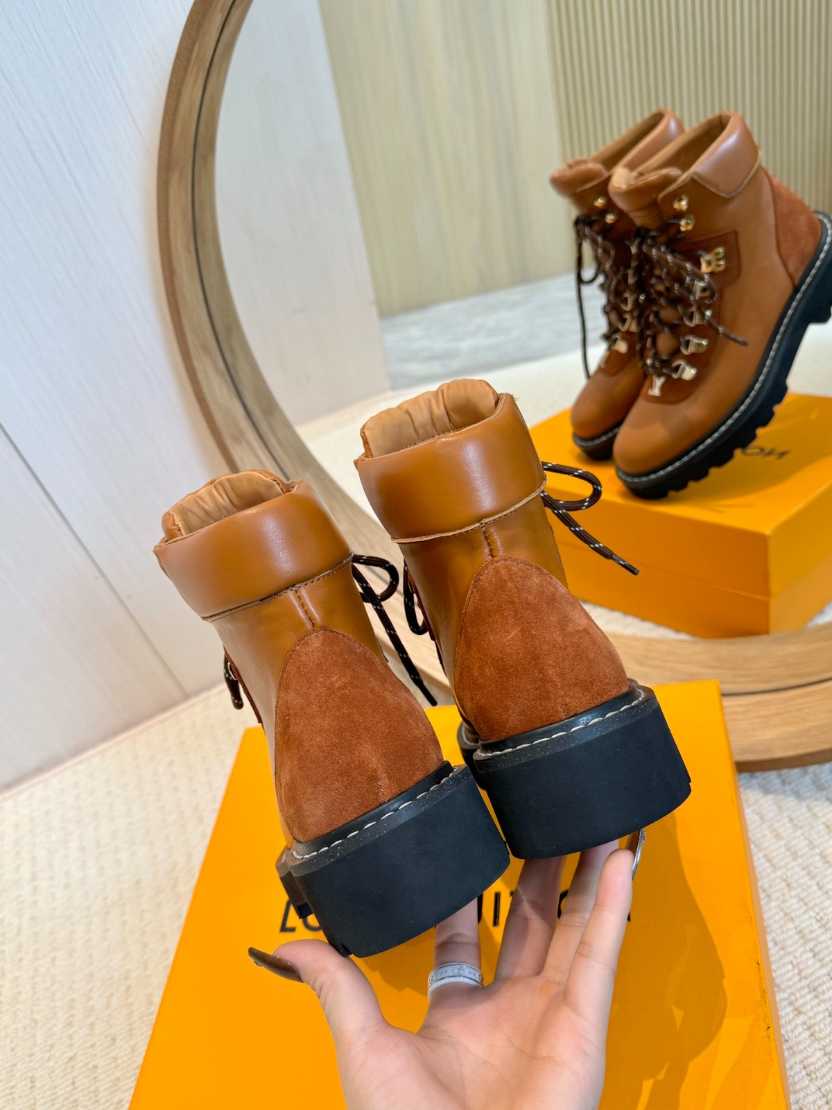 108 36123124 size 35-42