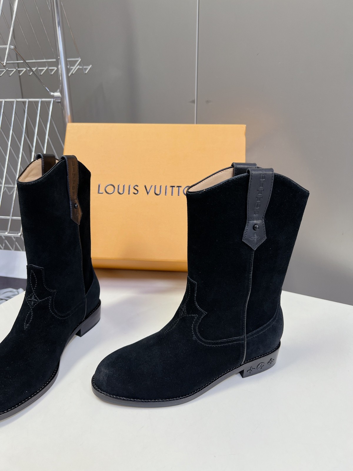 091 44123142 size 35-40