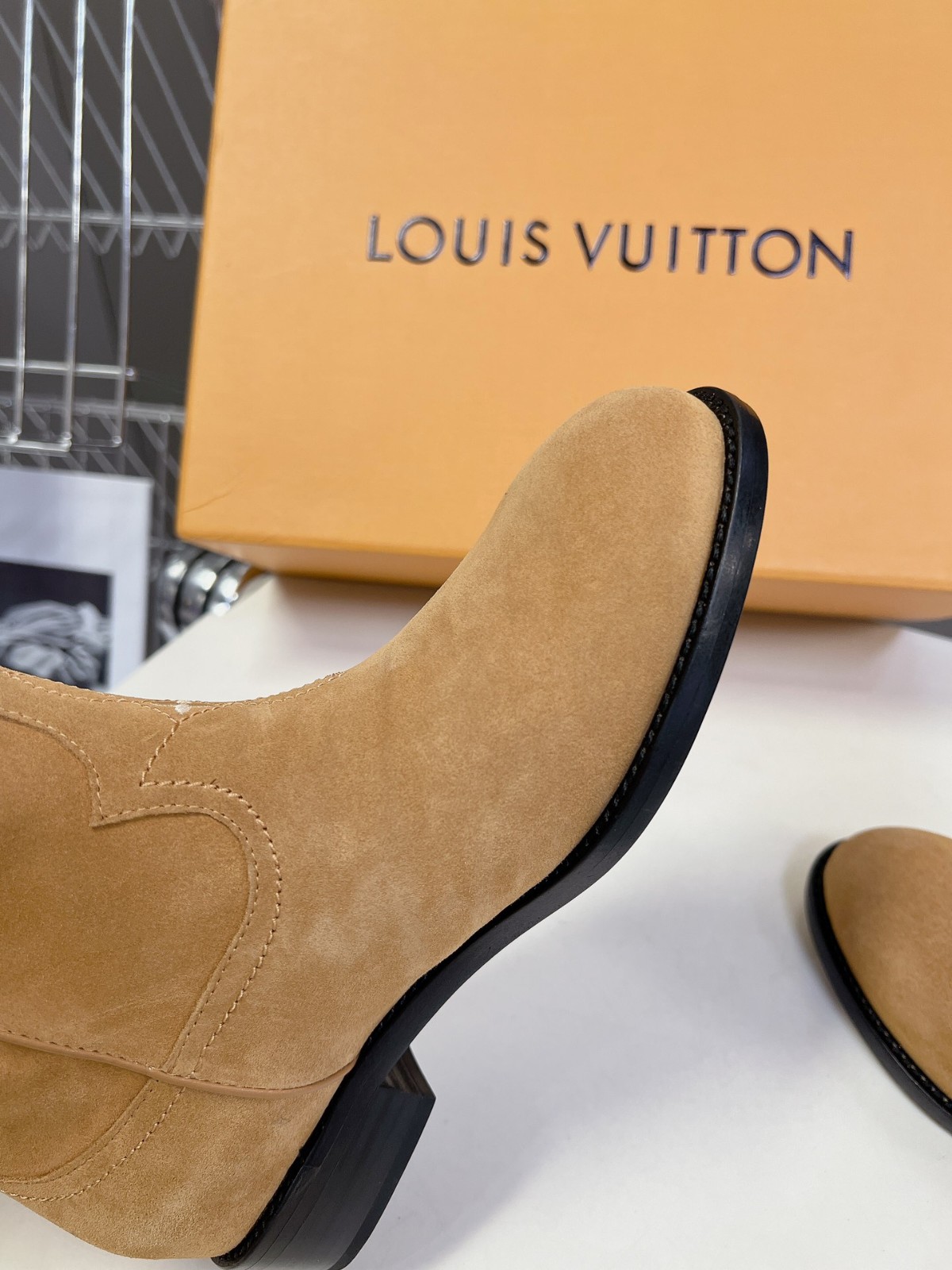 090 44123142 size 35-40