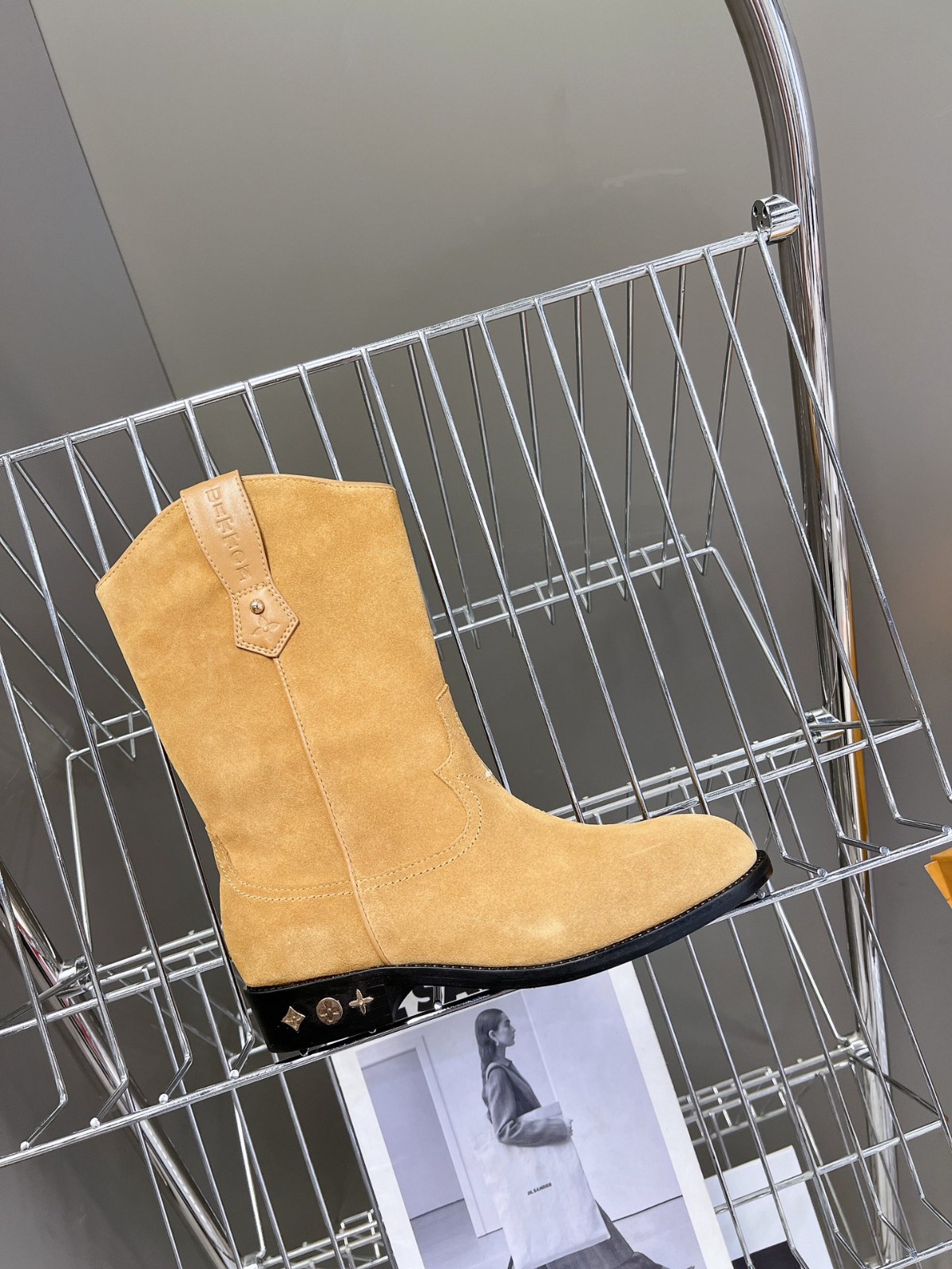 090 44123142 size 35-40