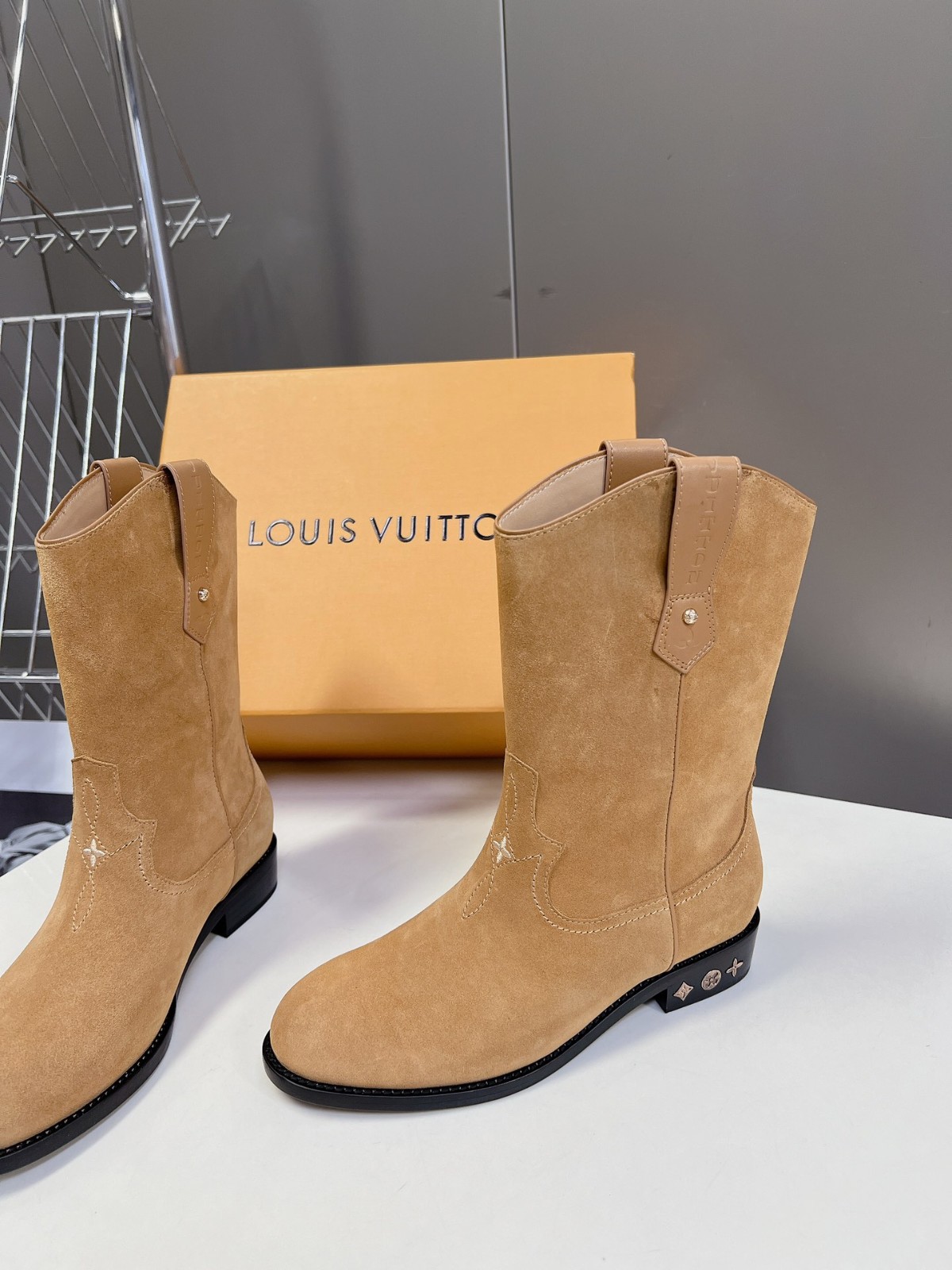 090 44123142 size 35-40