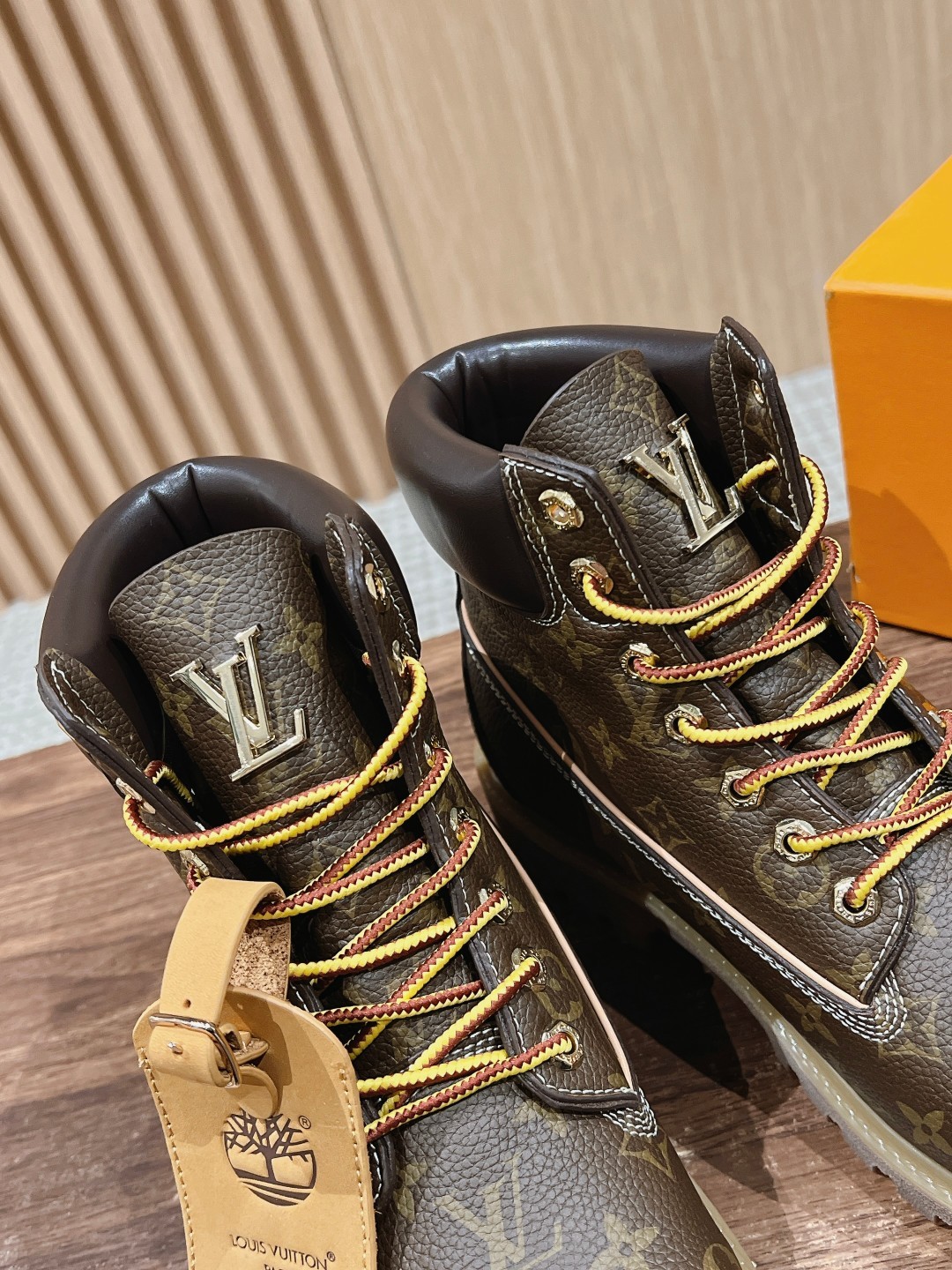 070 42123138 size 39-46