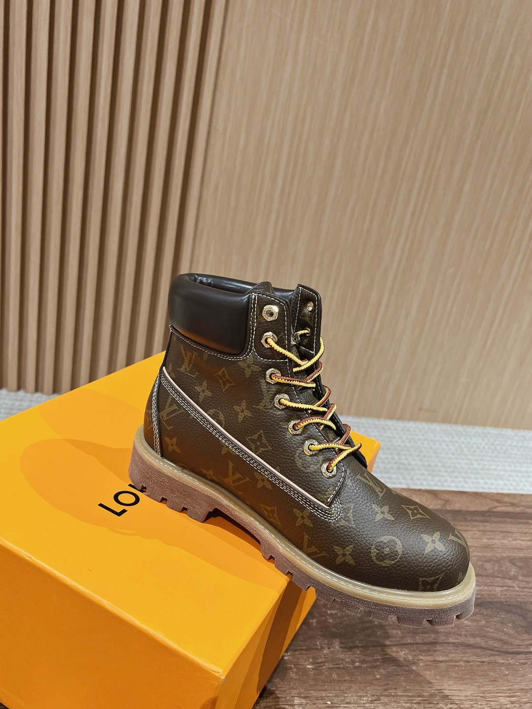 070 42123138 size 39-46