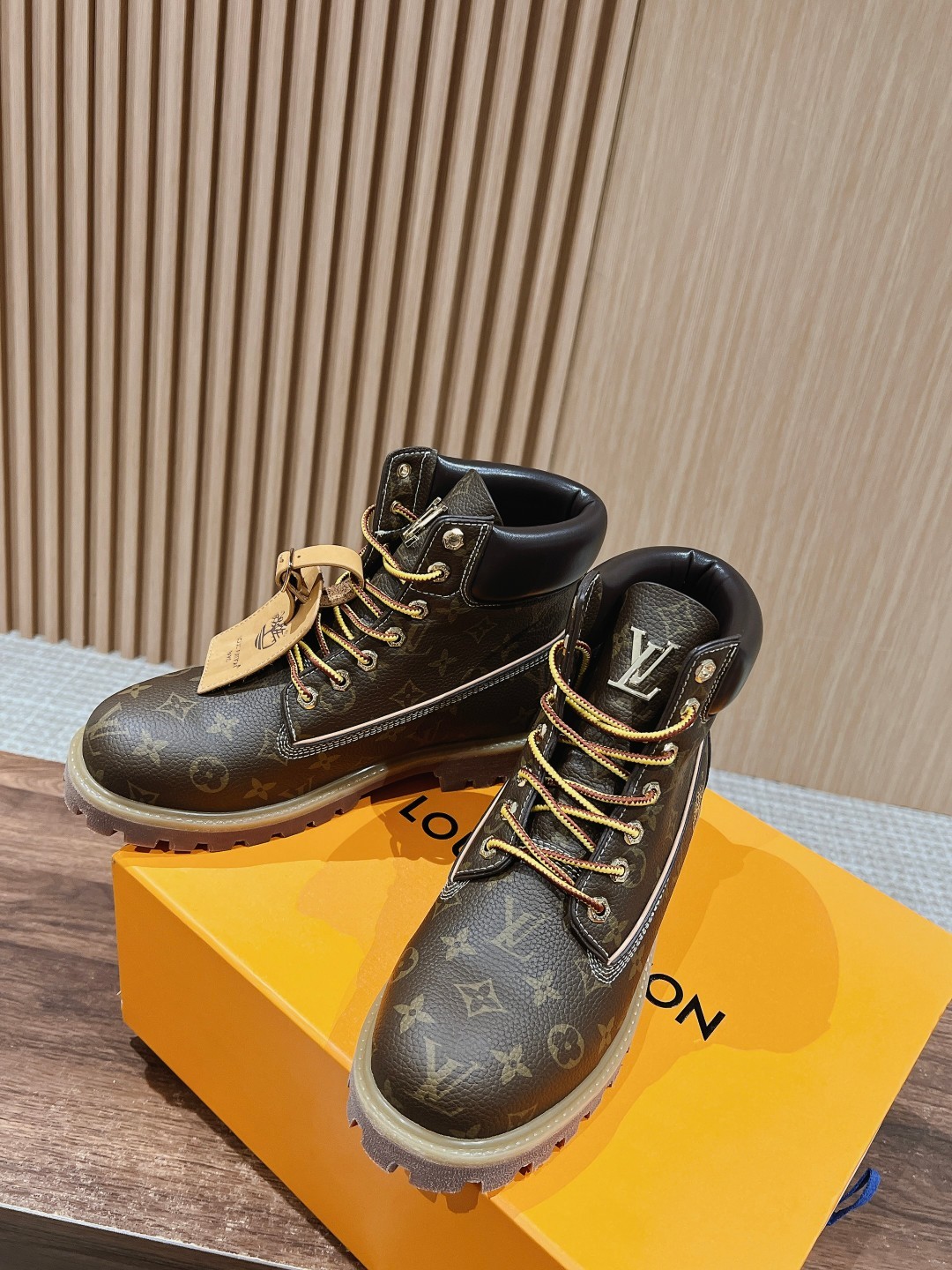 070 42123138 size 39-46