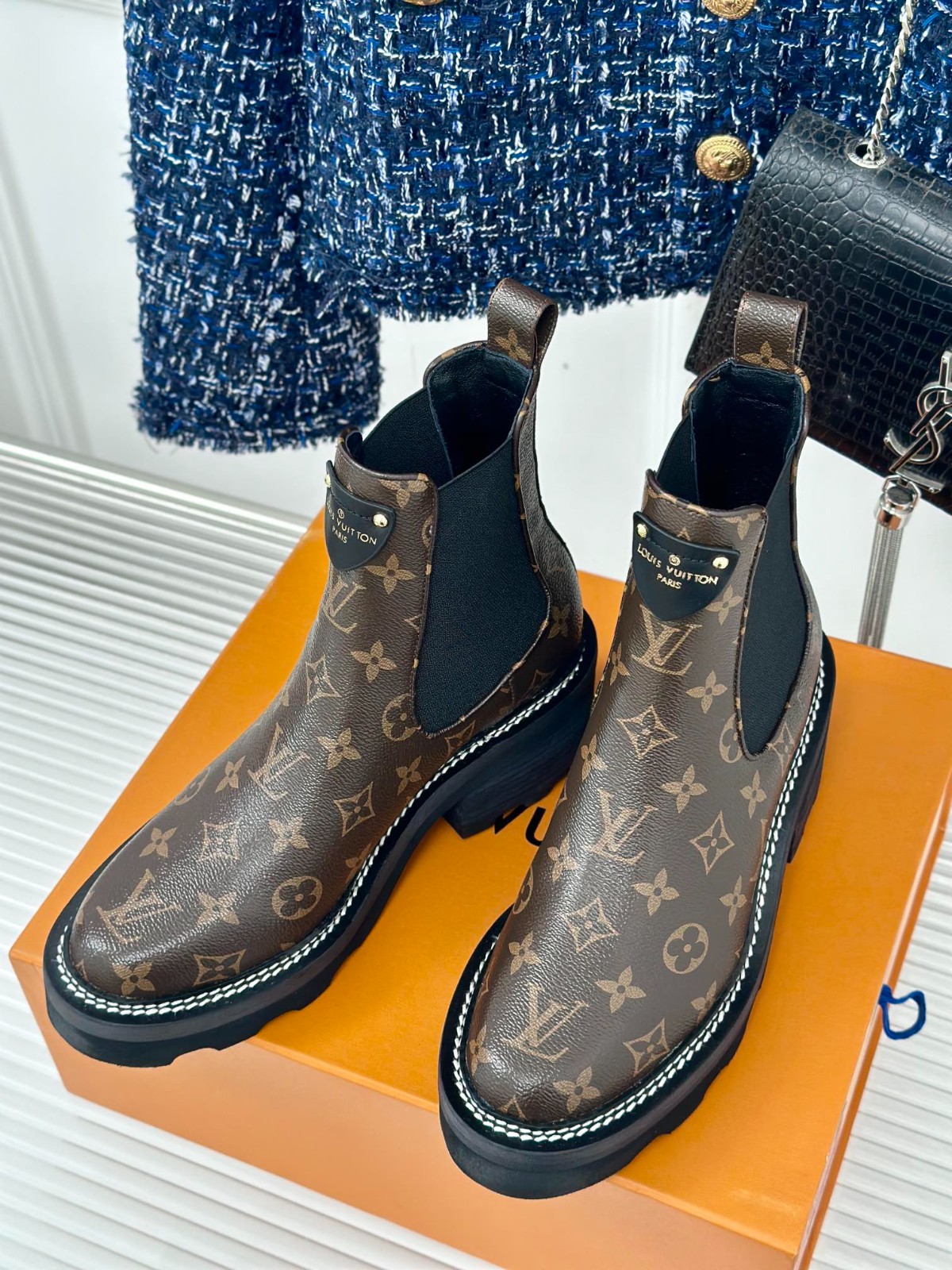 037 42123138 size 35-40