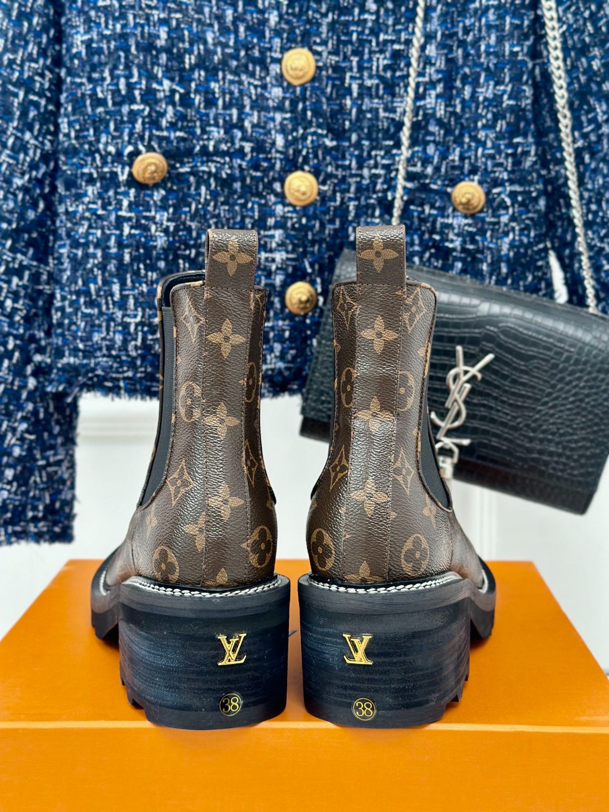 037 42123138 size 35-40