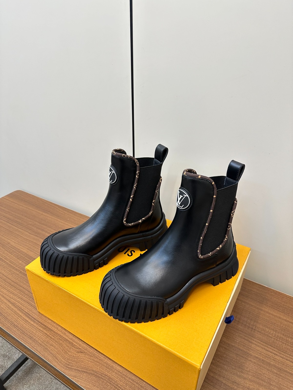 035 42123138 size 35-41