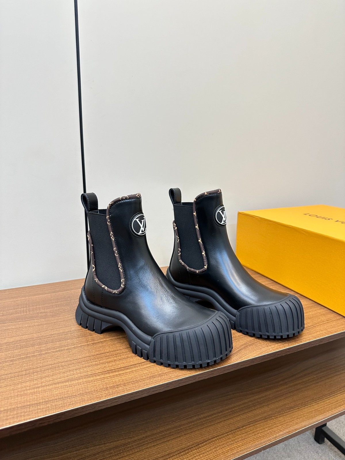 035 42123138 size 35-41
