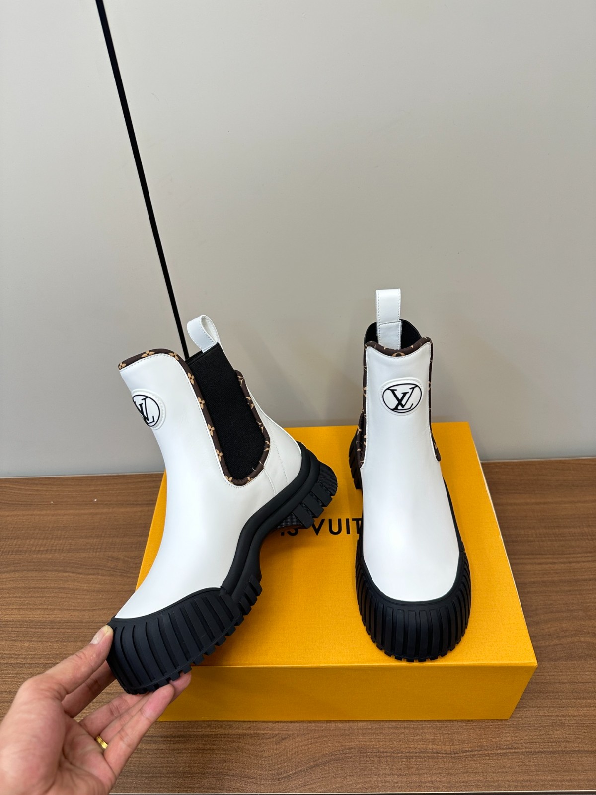 034 42123138 size 35-41