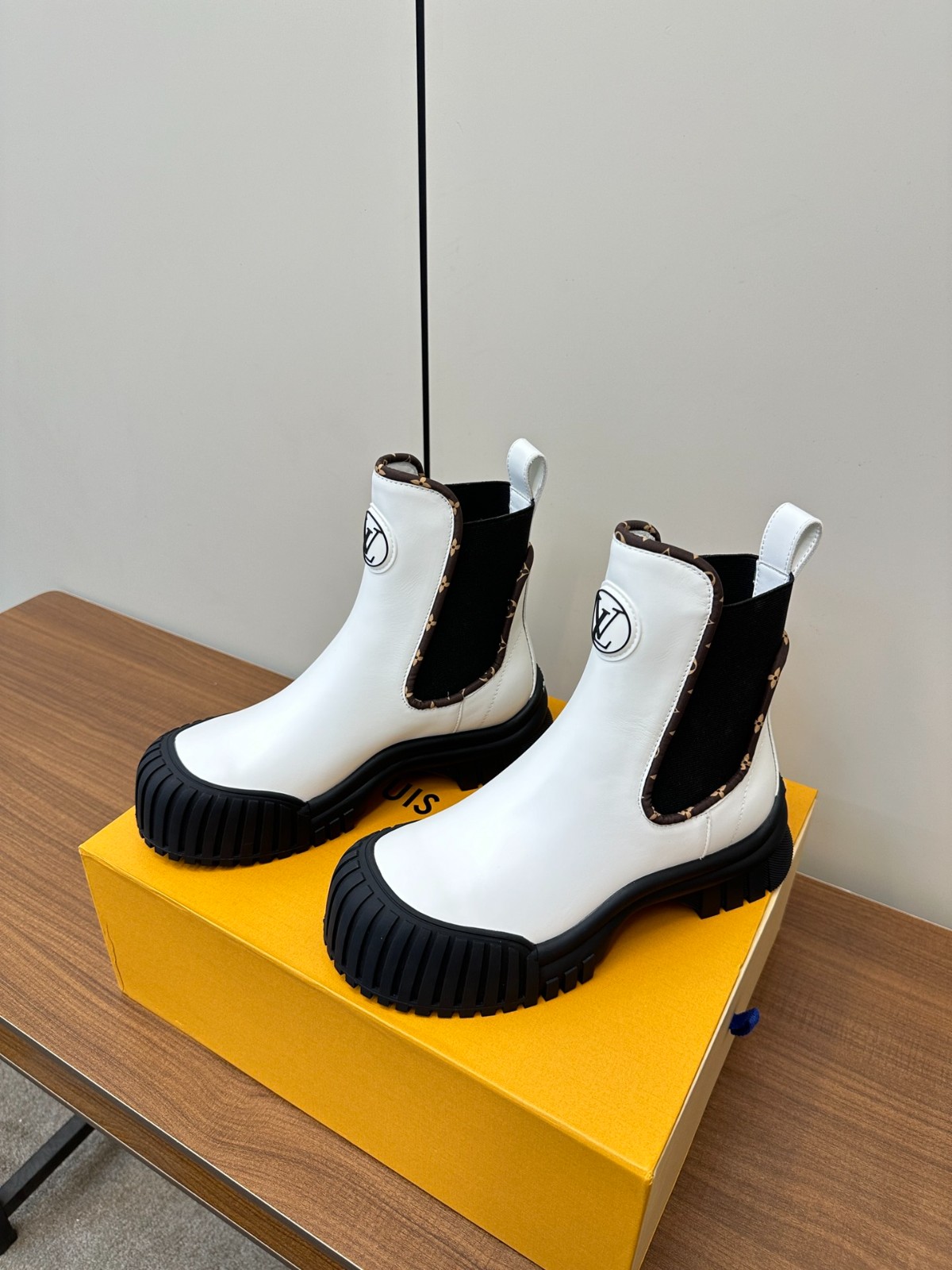 034 42123138 size 35-41
