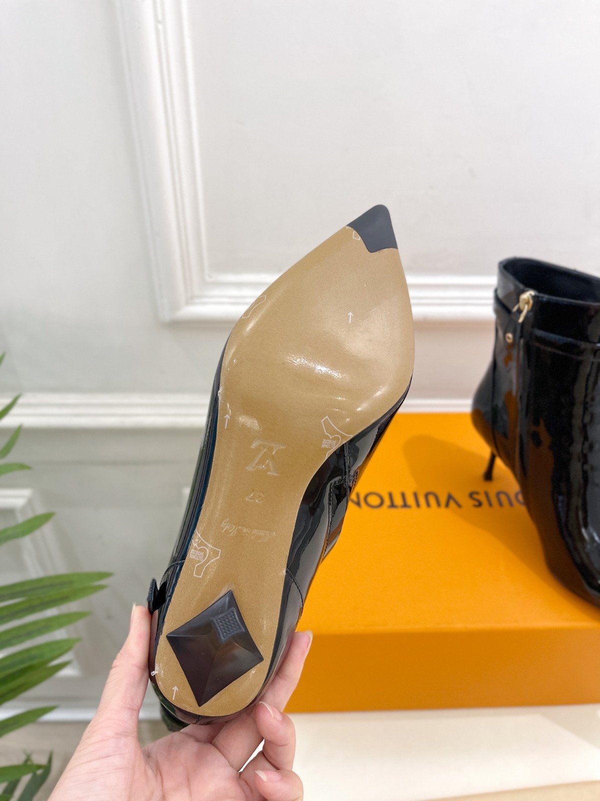 023 46123148 size 34-41