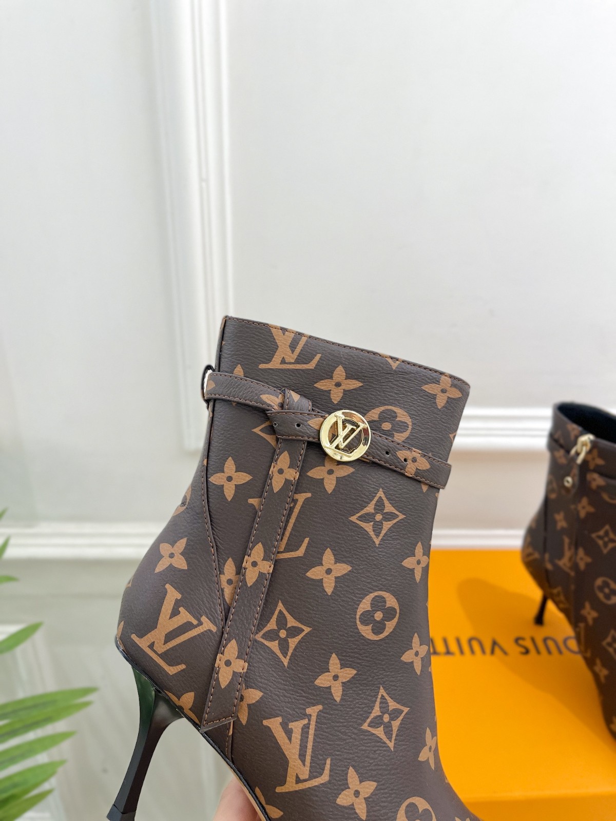 022 46123148 size 34-41