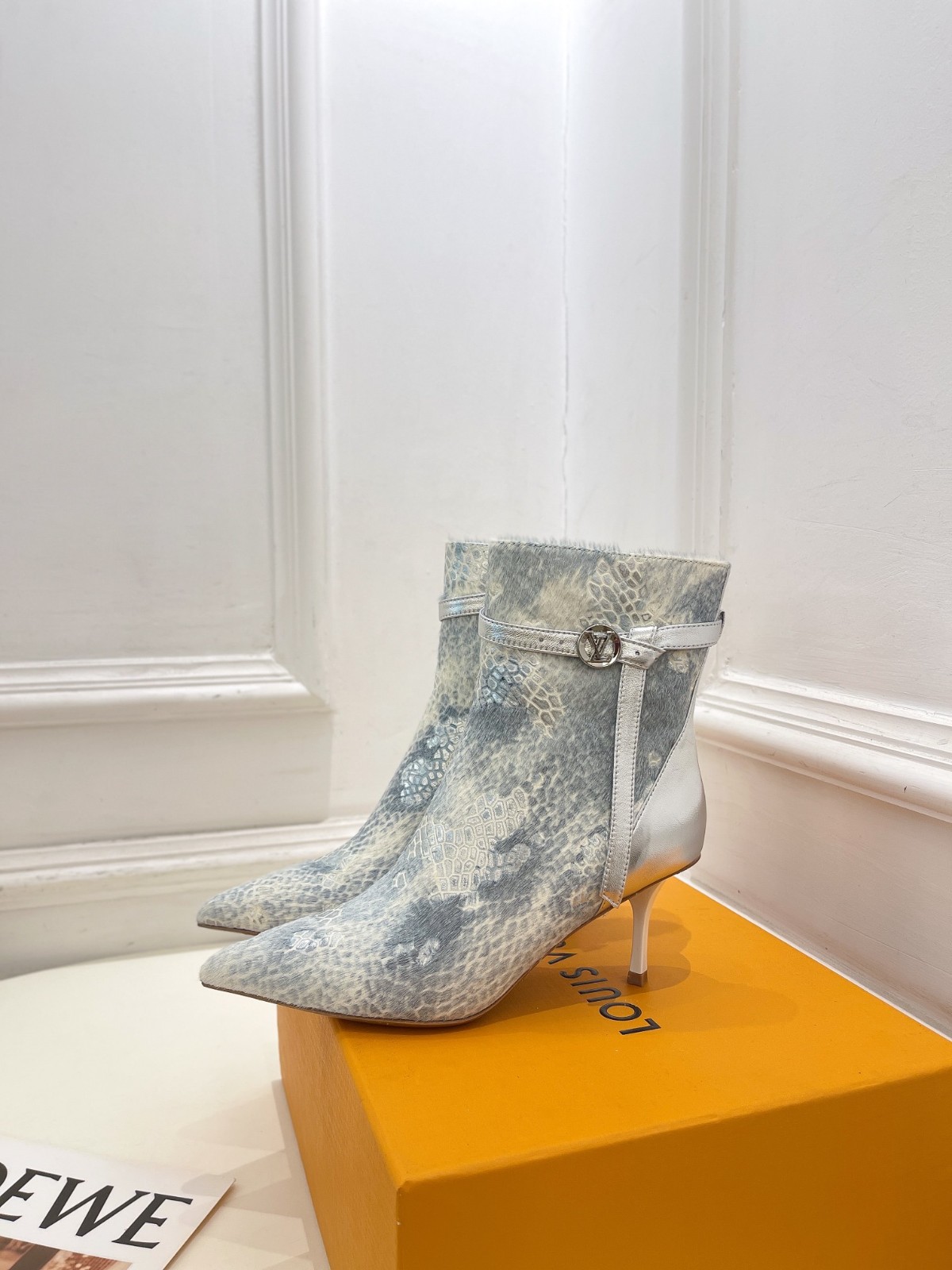 020 46123148 size 34-41