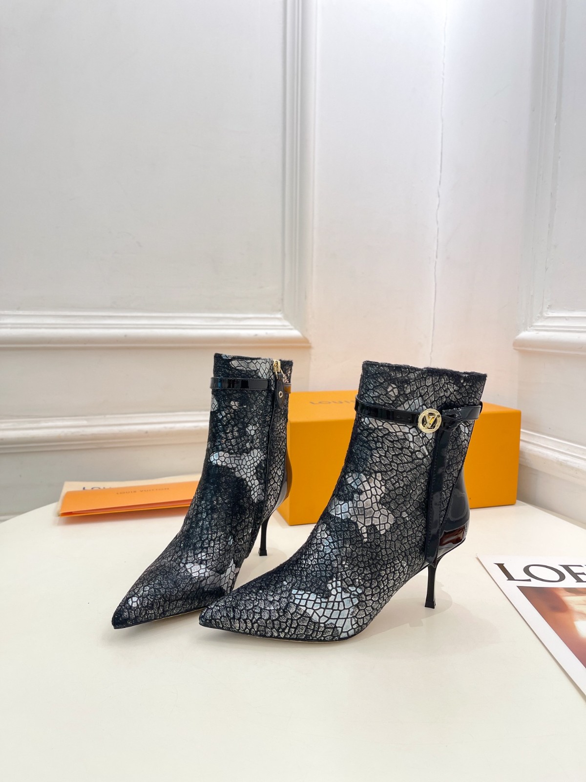 019 46123148 size 34-41