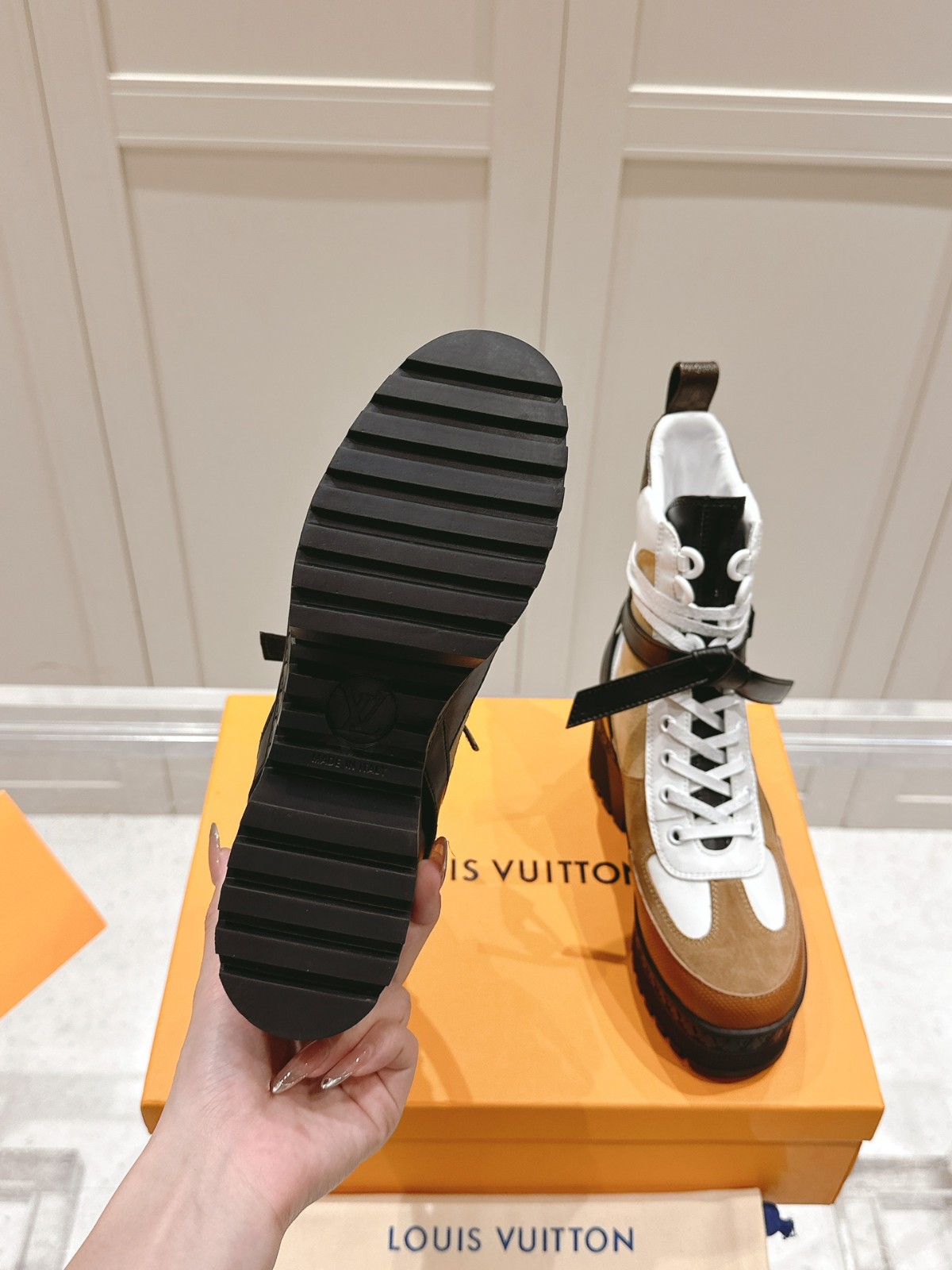 011 42123137 size 35-42