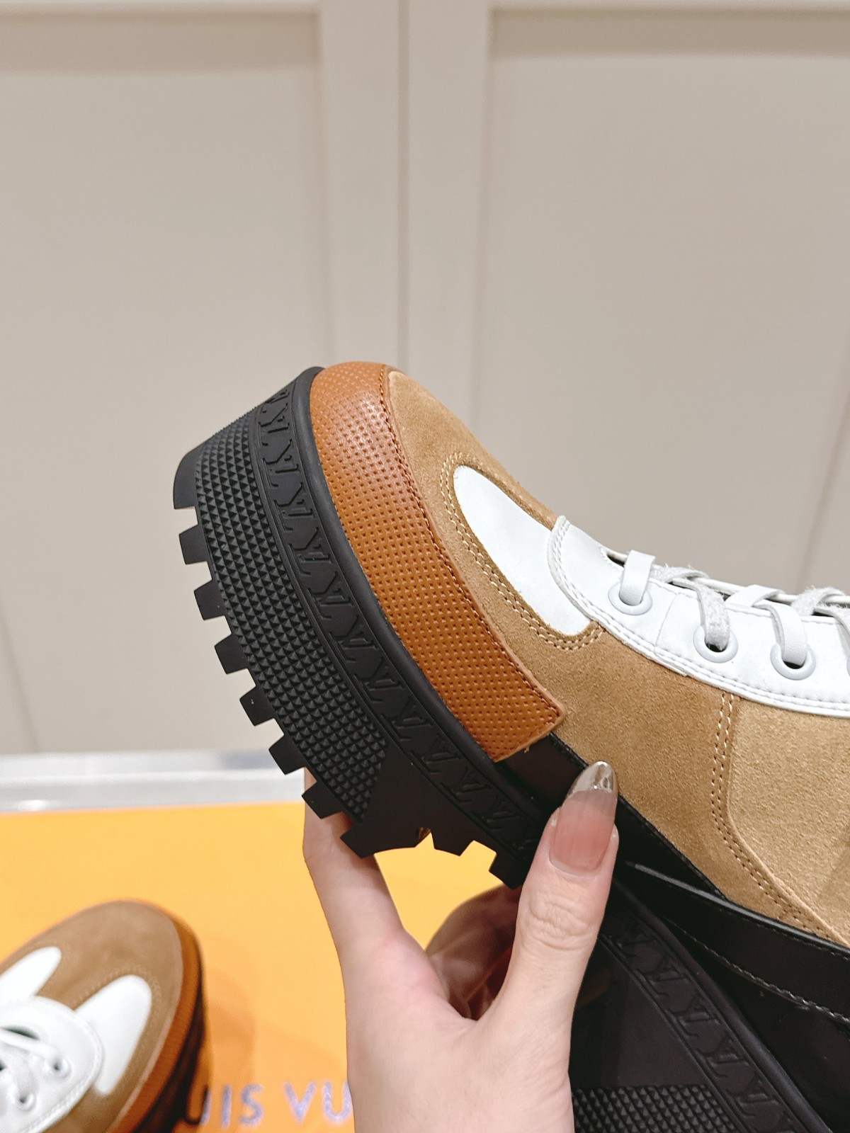 011 42123137 size 35-42