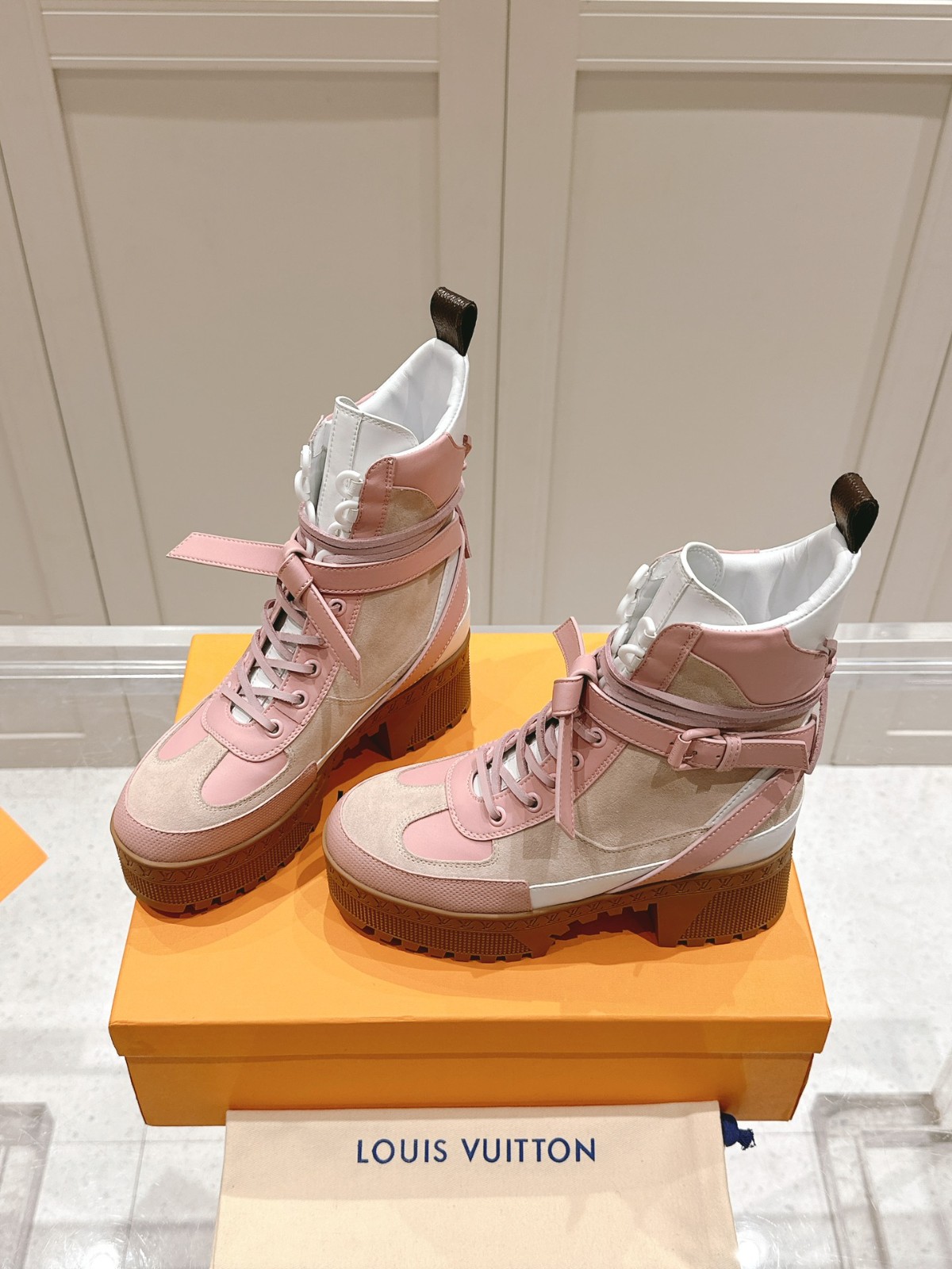010 42123137 size 35-42