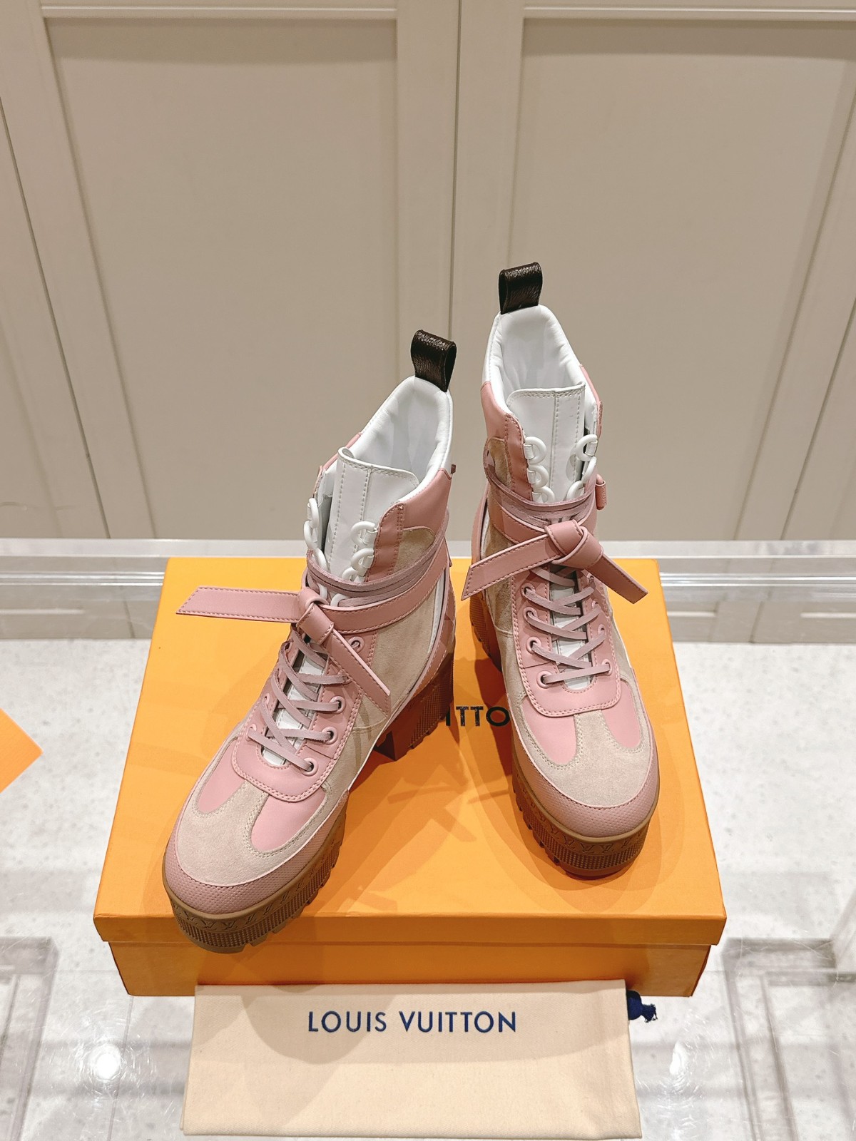 010 42123137 size 35-42