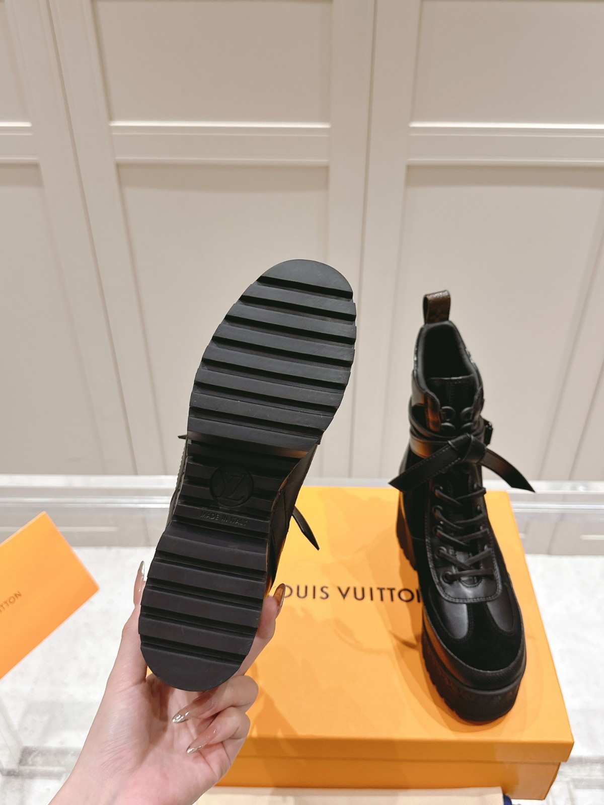 009 42123137 size 35-42