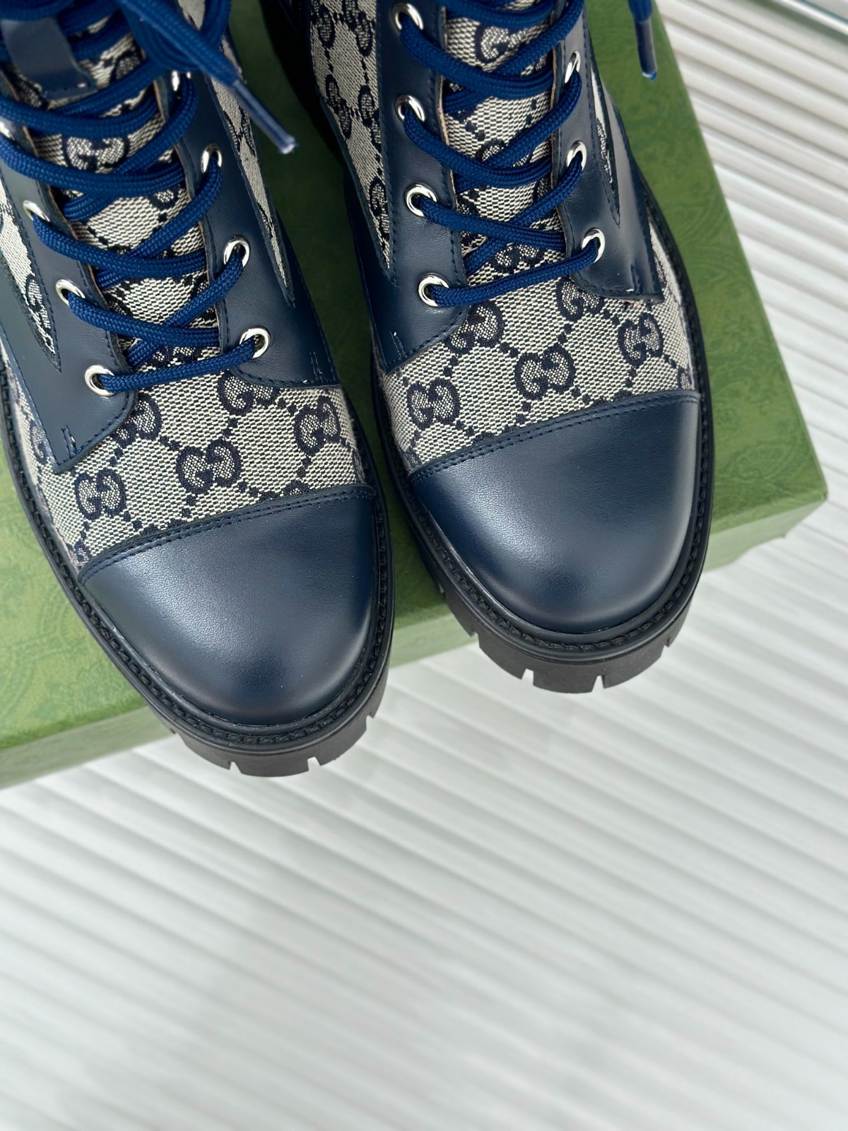 032 40123133 size 35-41